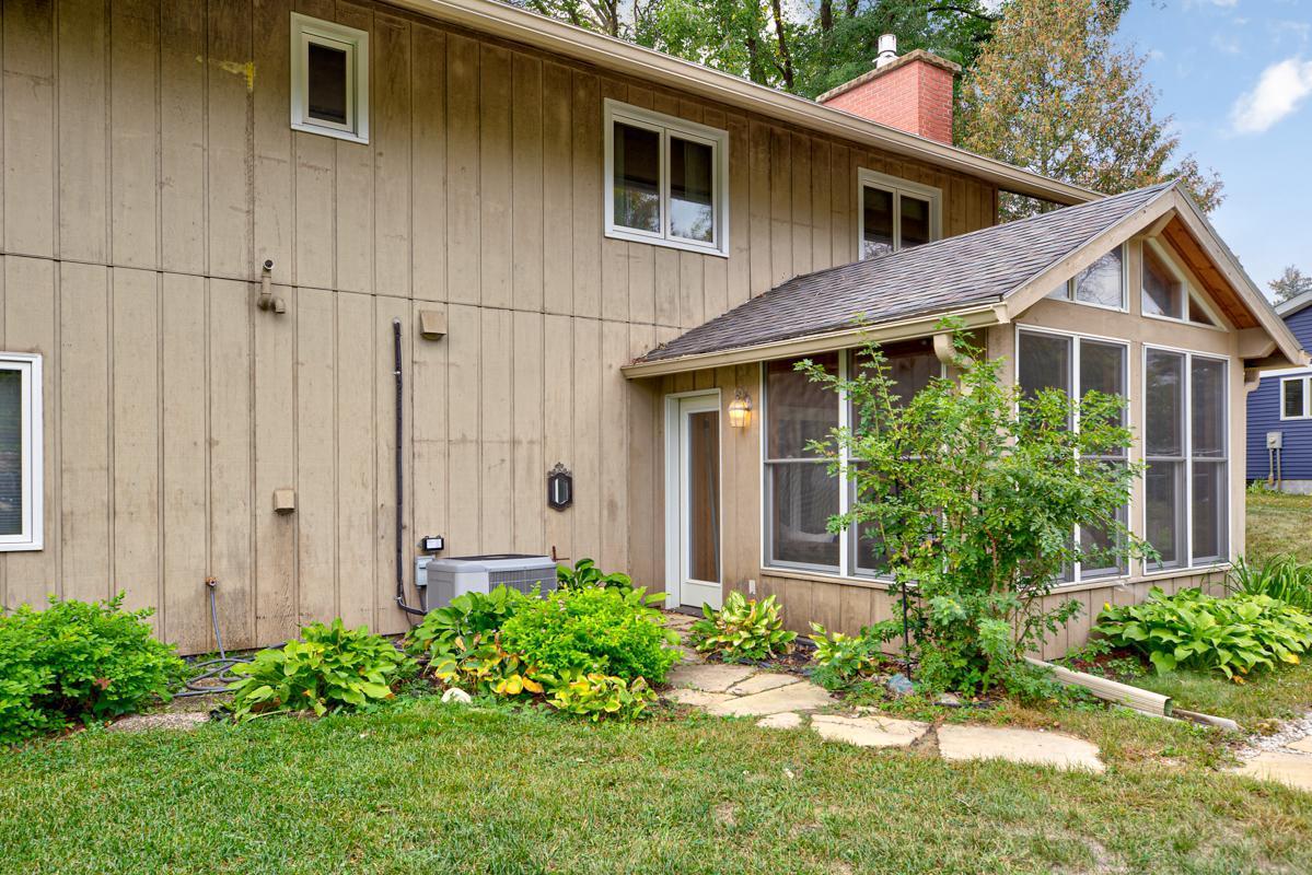 2429 Woodland Drive