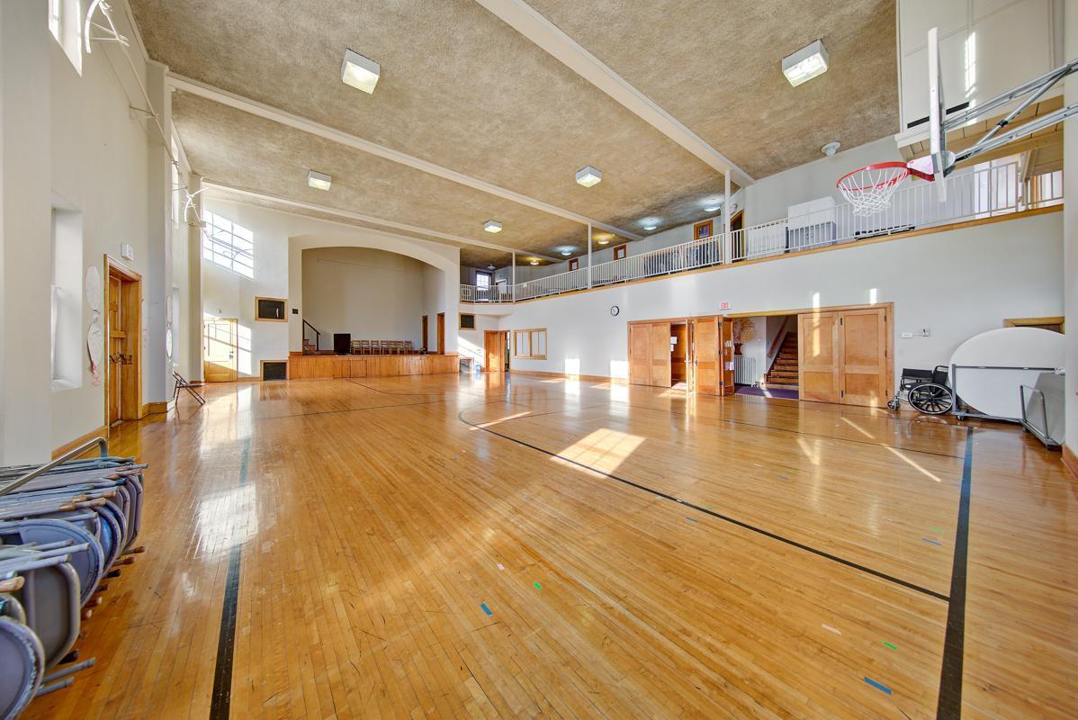 222 3rd Avenue NW