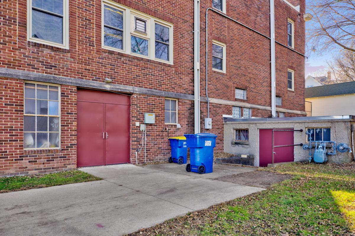 222 3rd Avenue NW