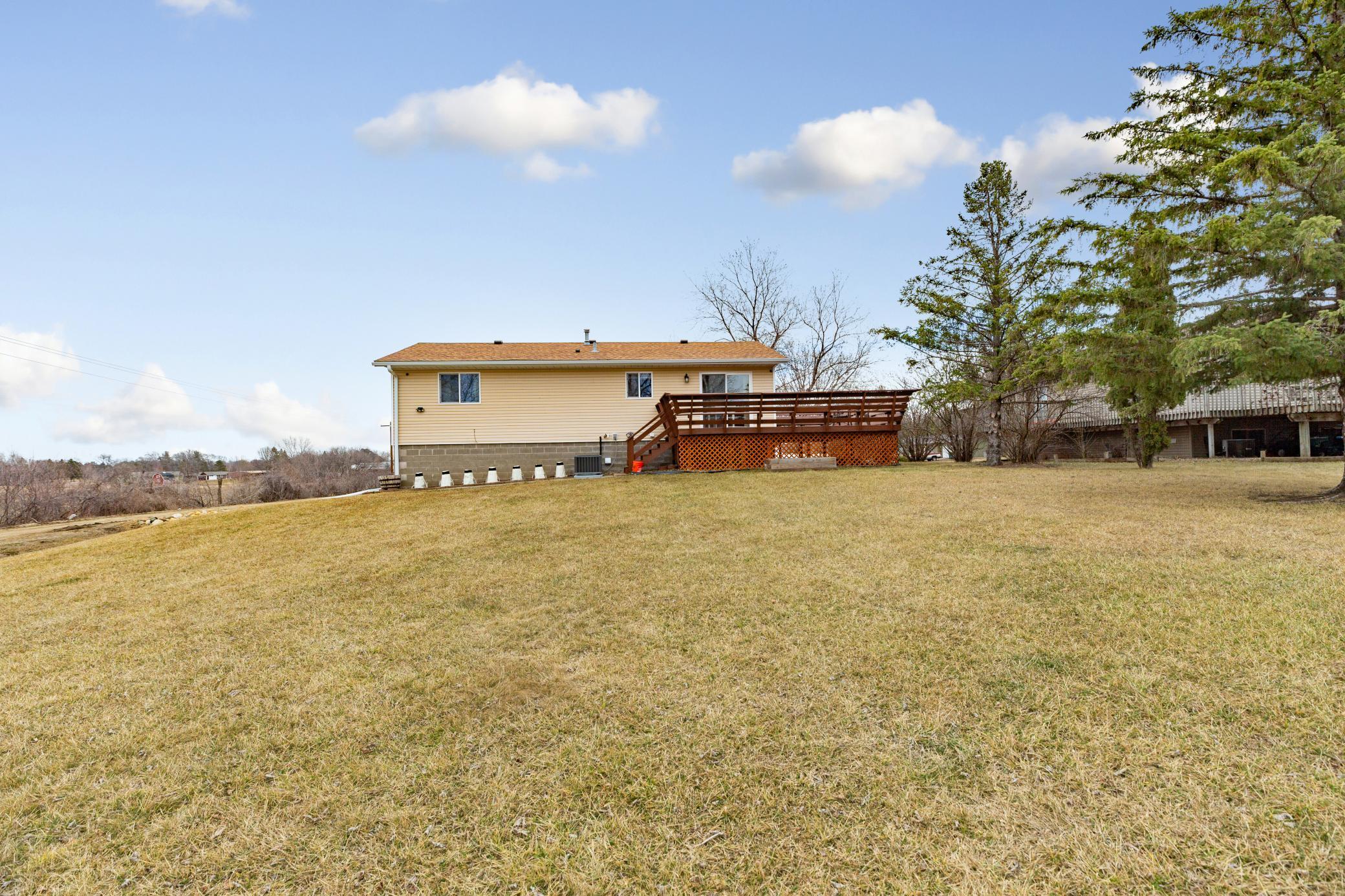 1616 25th Avenue NW