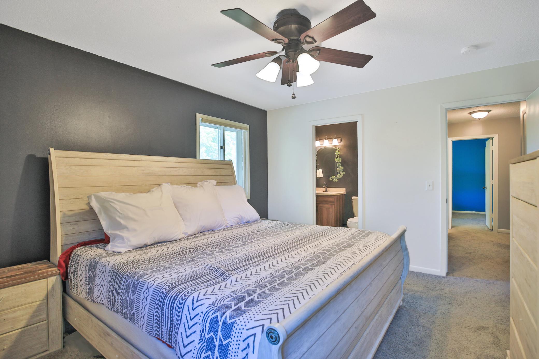 12 Crestview Bay