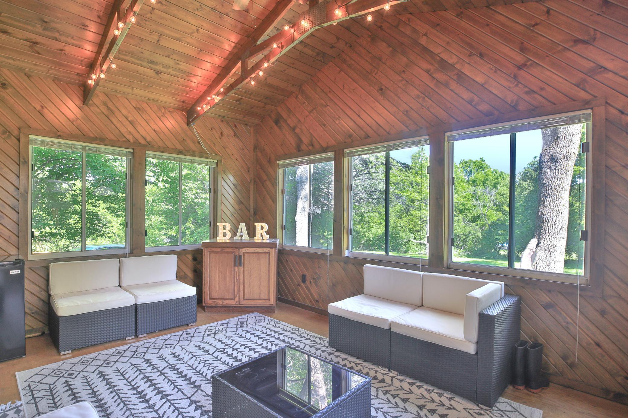 12 Crestview Bay