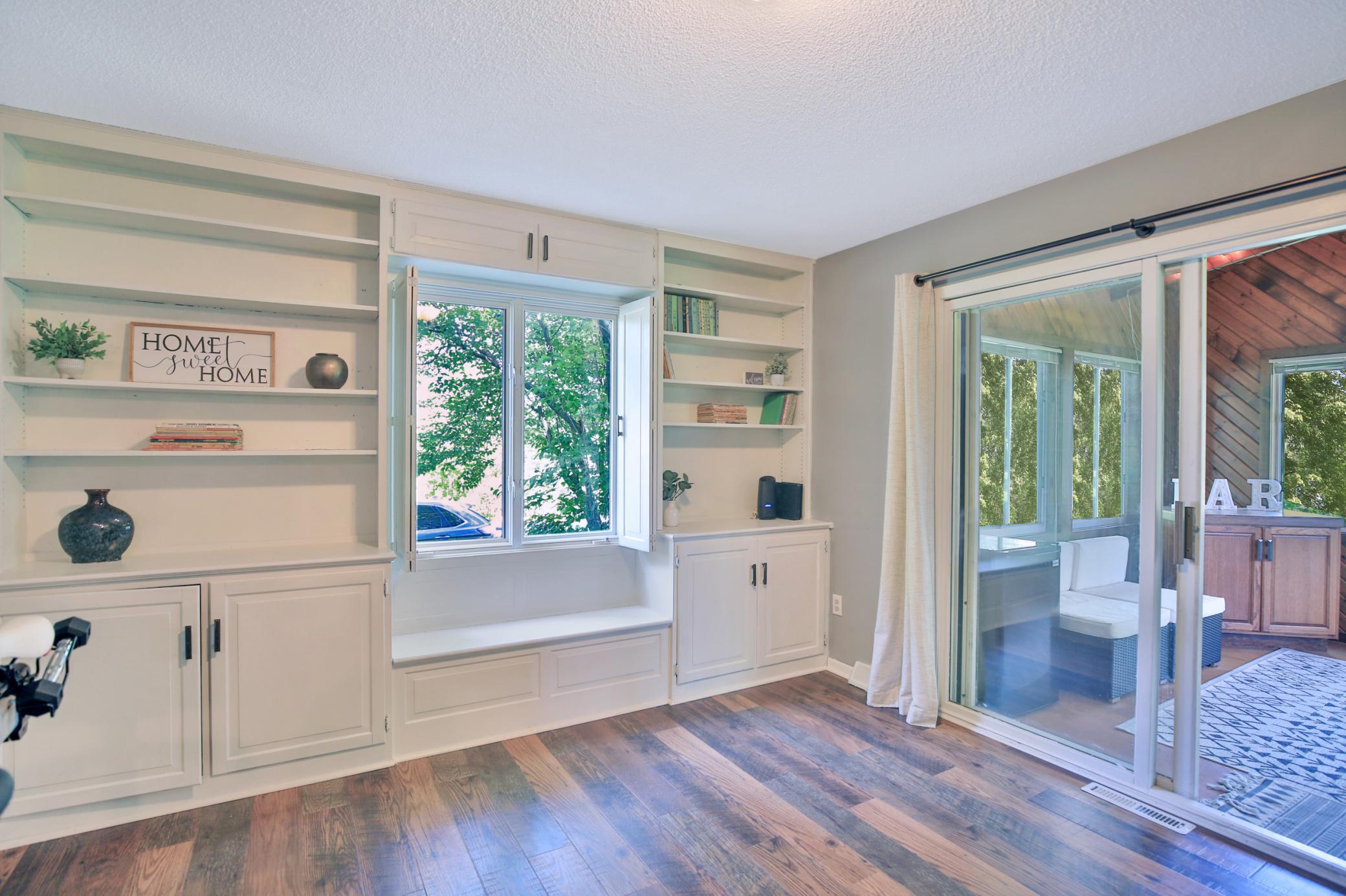 12 Crestview Bay
