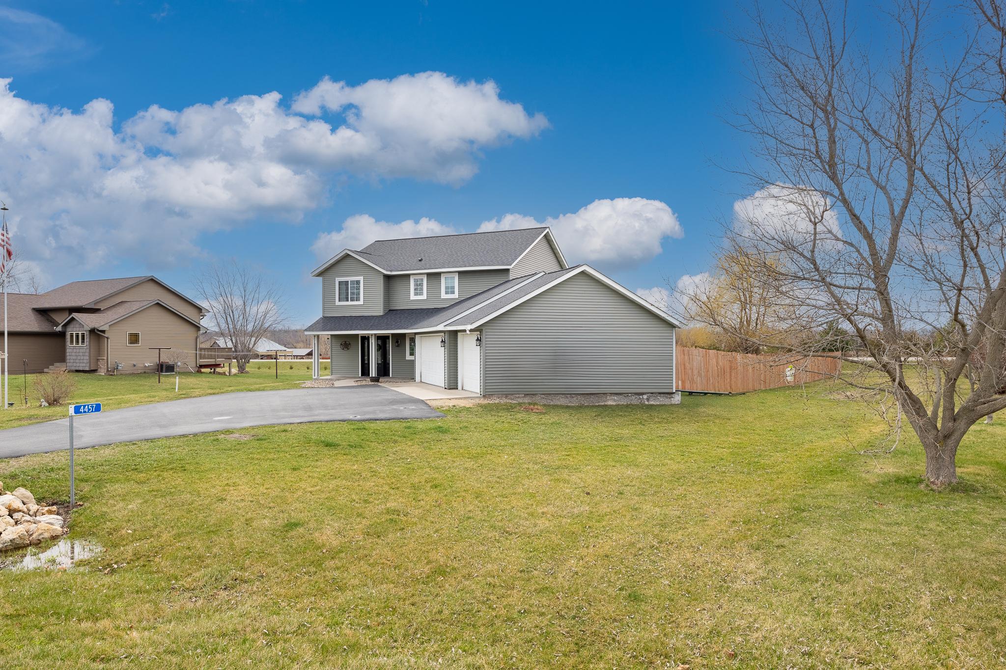 4457 Roberds Lake Trail