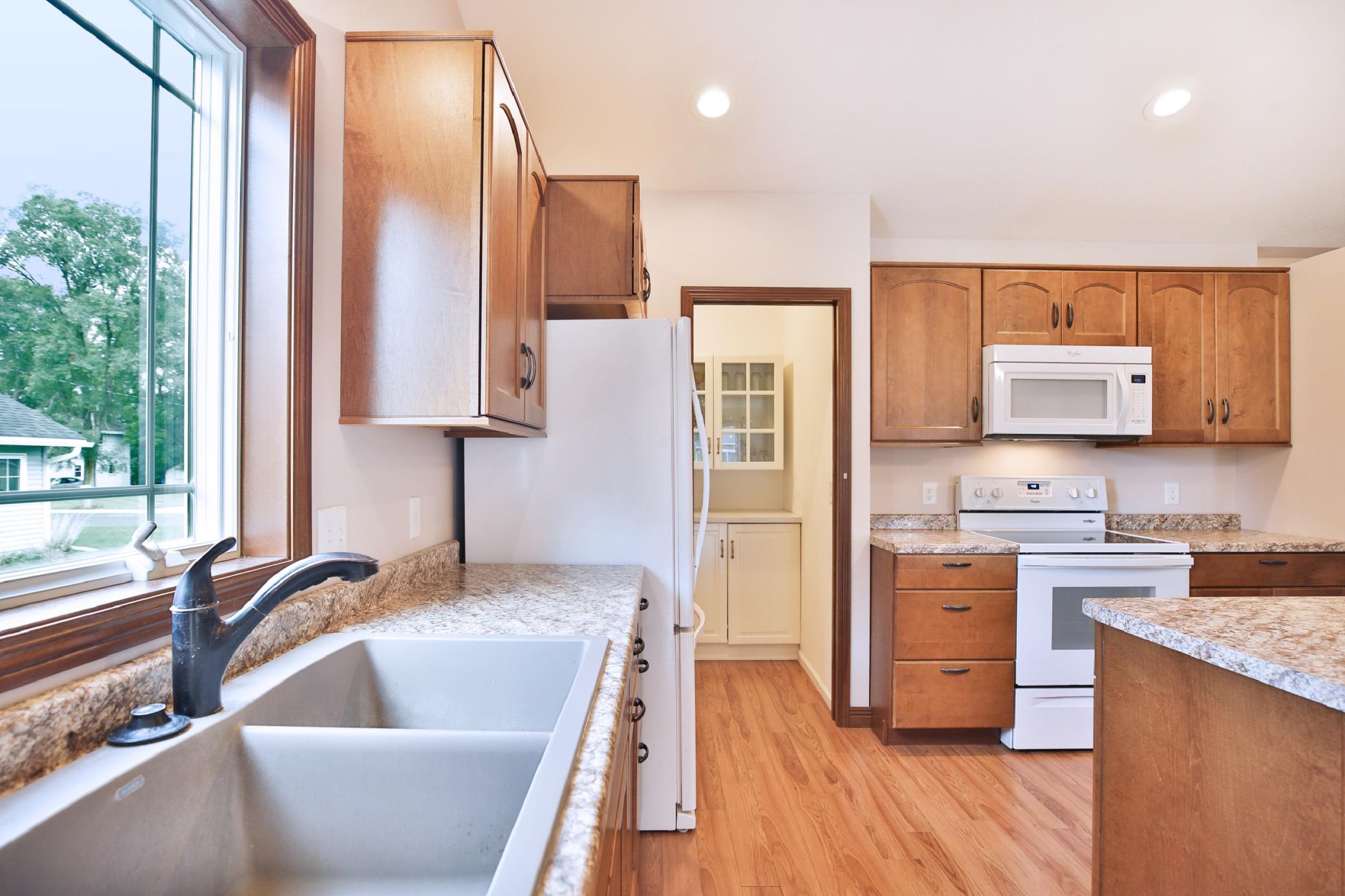 305 3rd Street NE