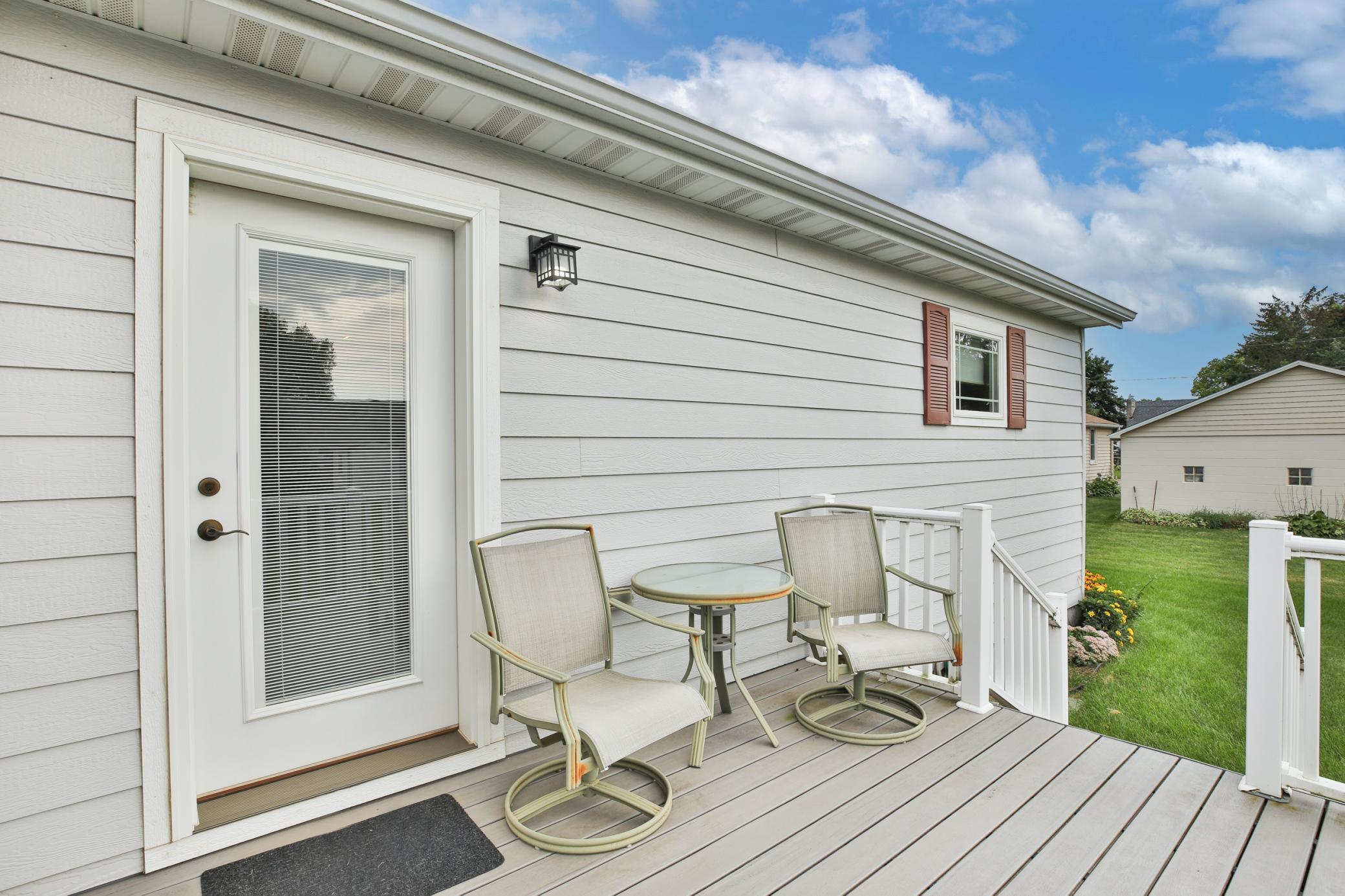 305 3rd Street NE