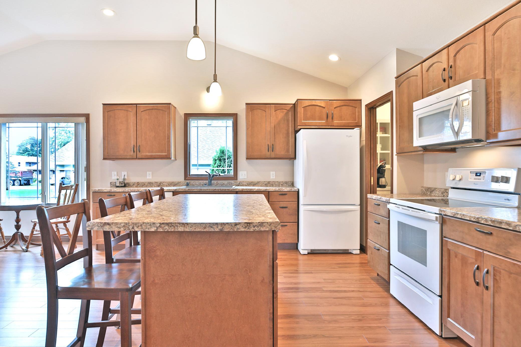 305 3rd Street NE