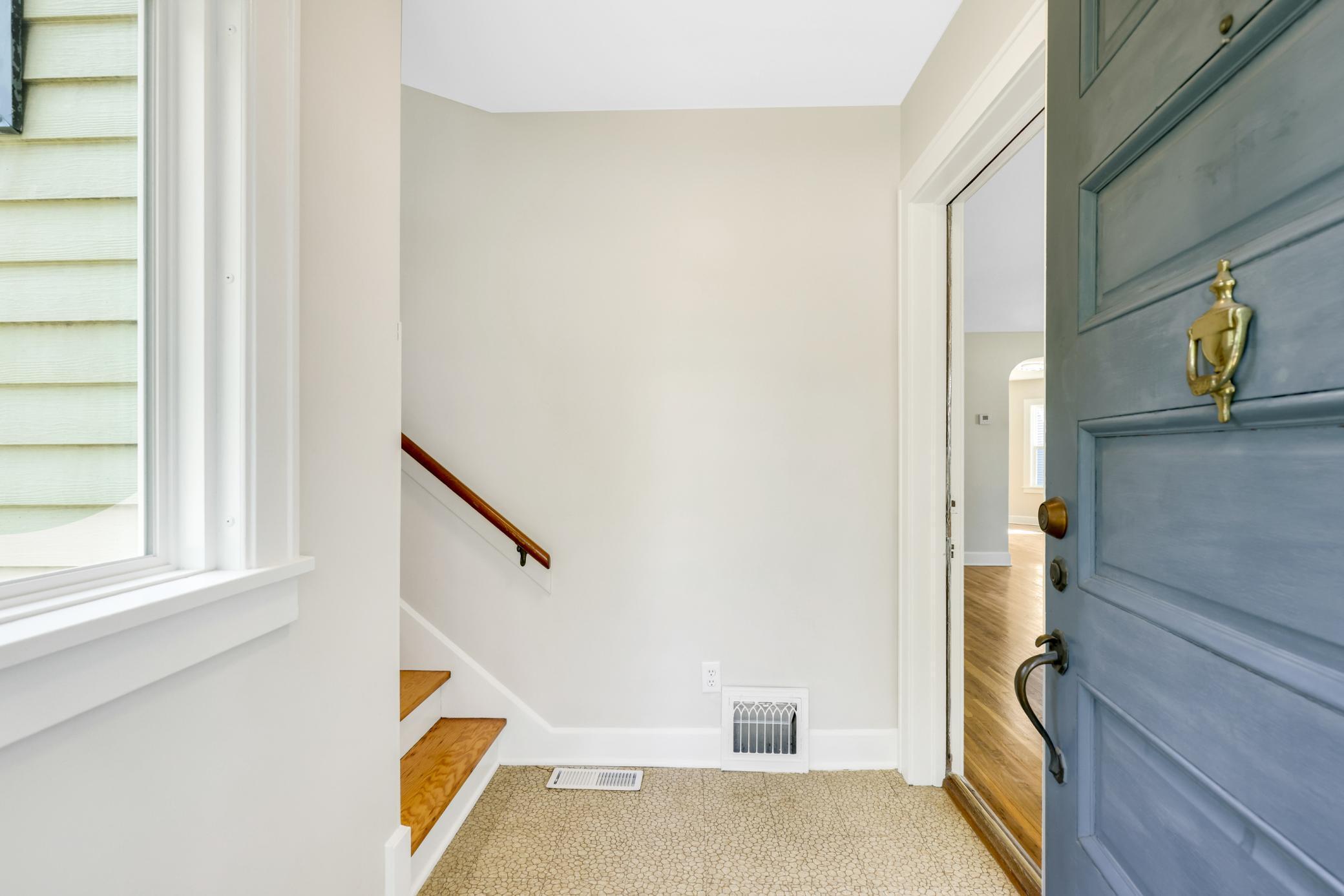 223 2nd Street NW