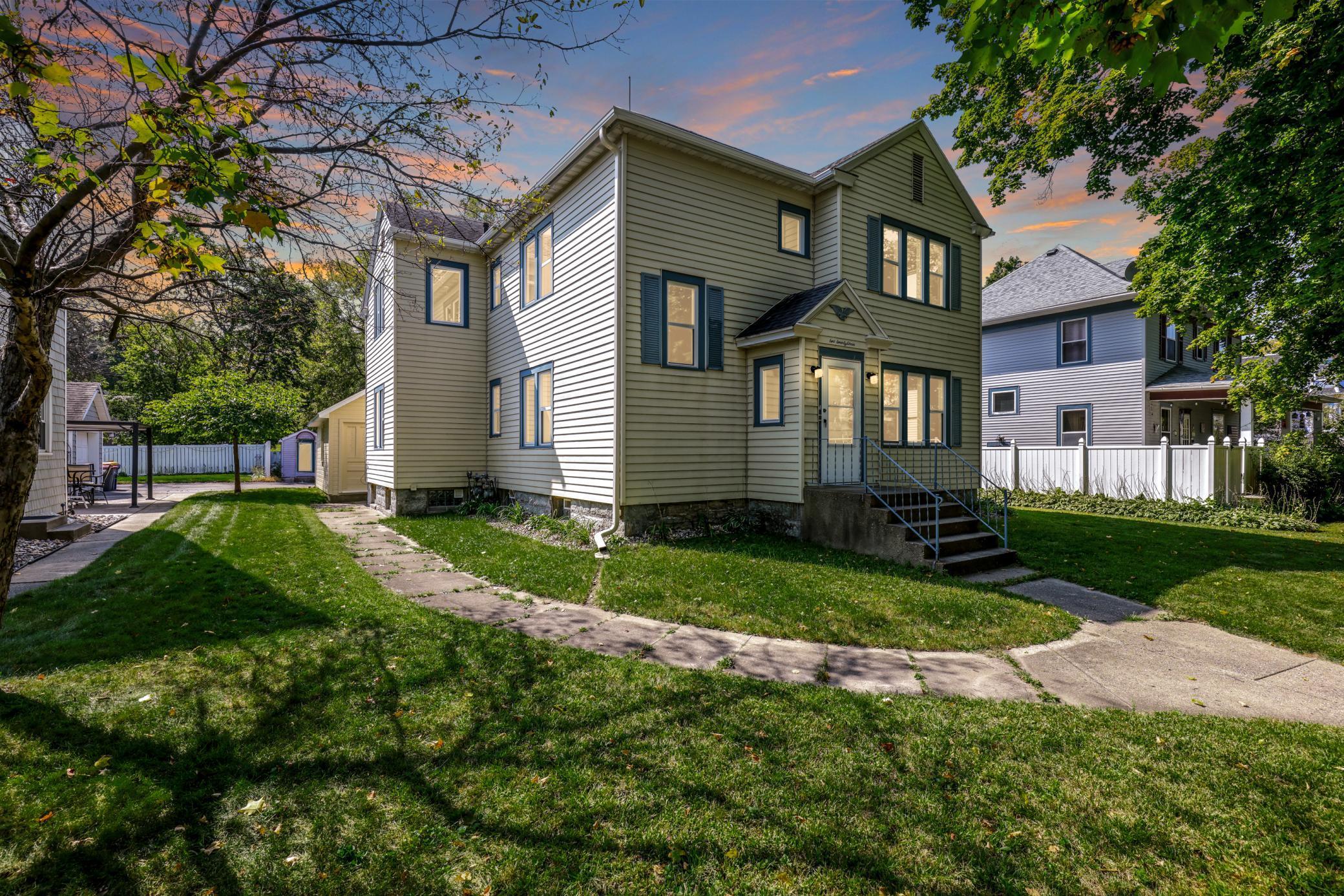 223 2nd Street NW