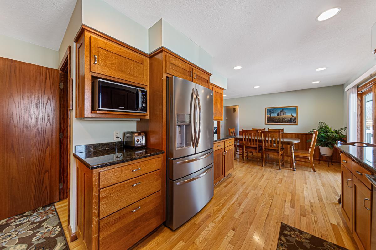 1424 Wellington Crescent