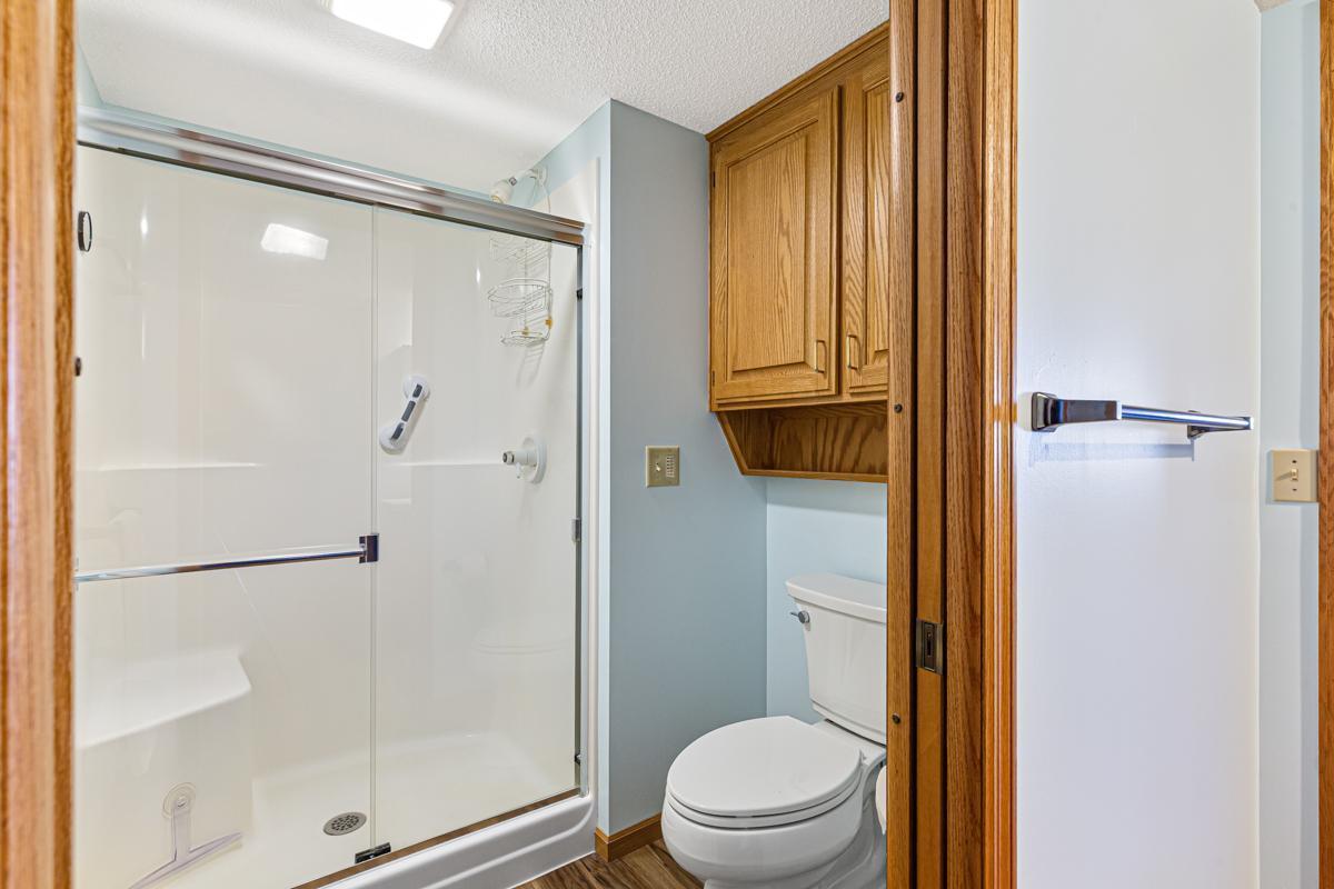 1424 Wellington Crescent