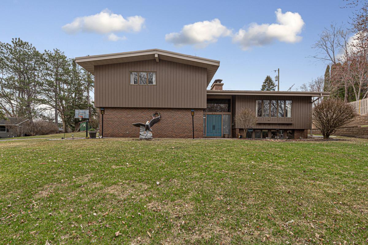 627 4th Street SW