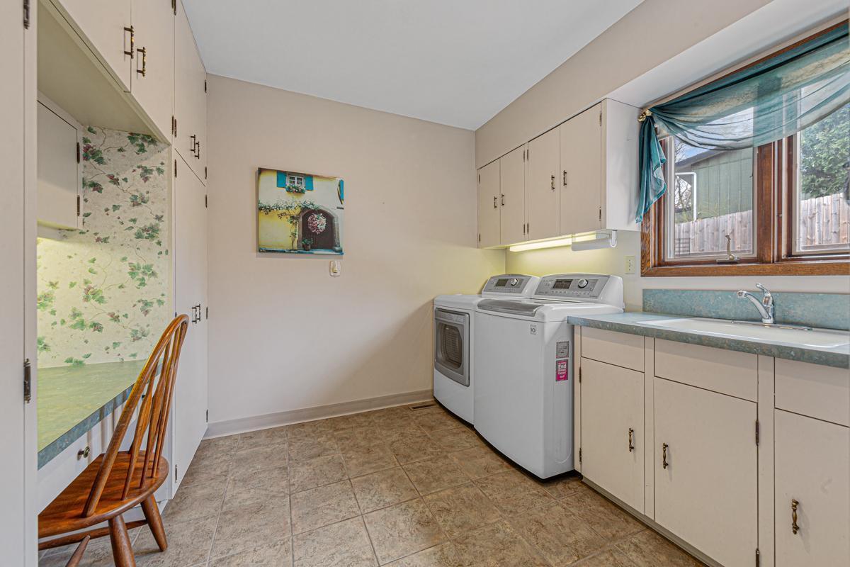 627 4th Street SW