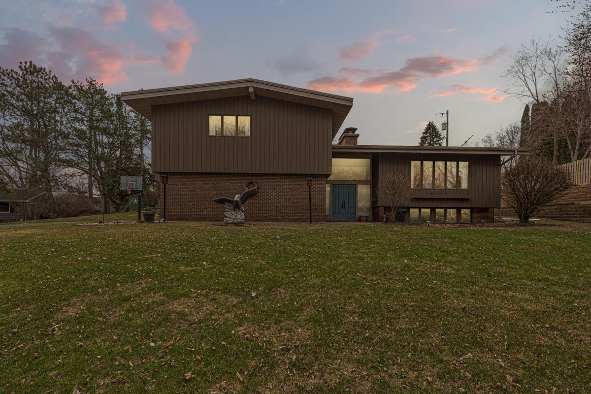 627 4th Street SW