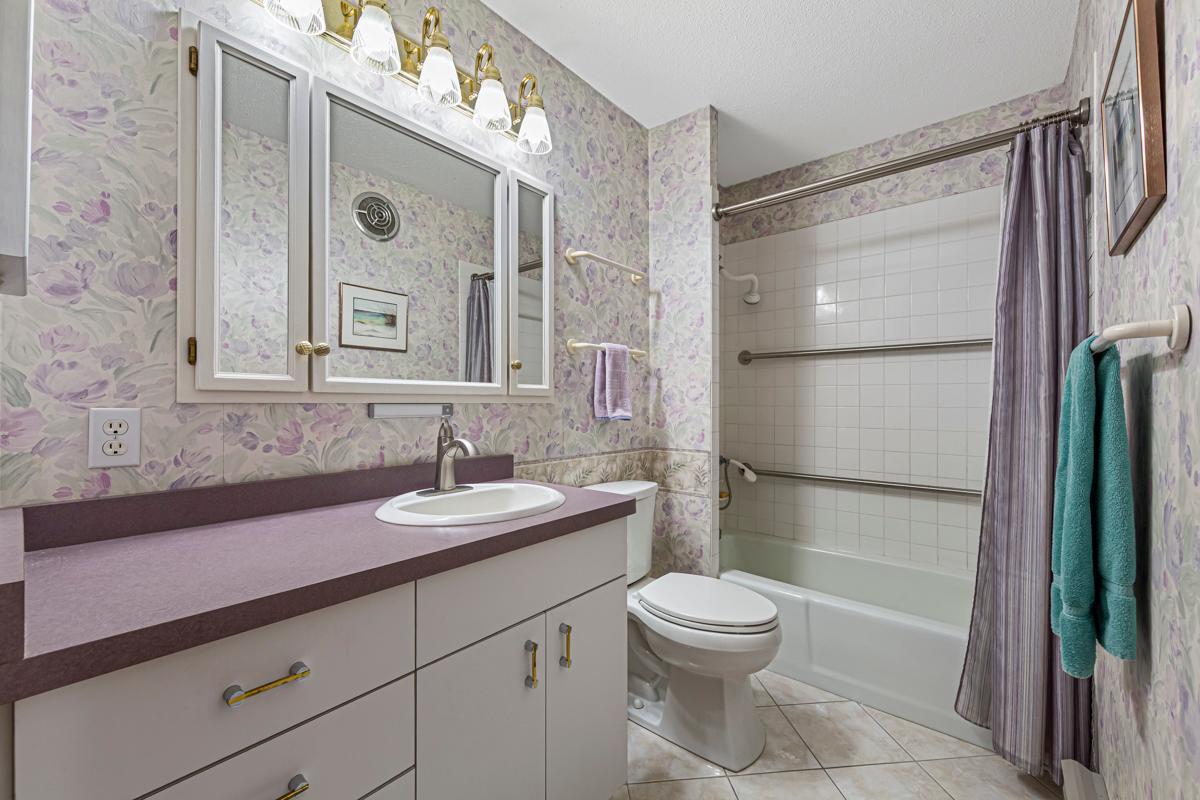 1801 Western Avenue NW Unit: 3