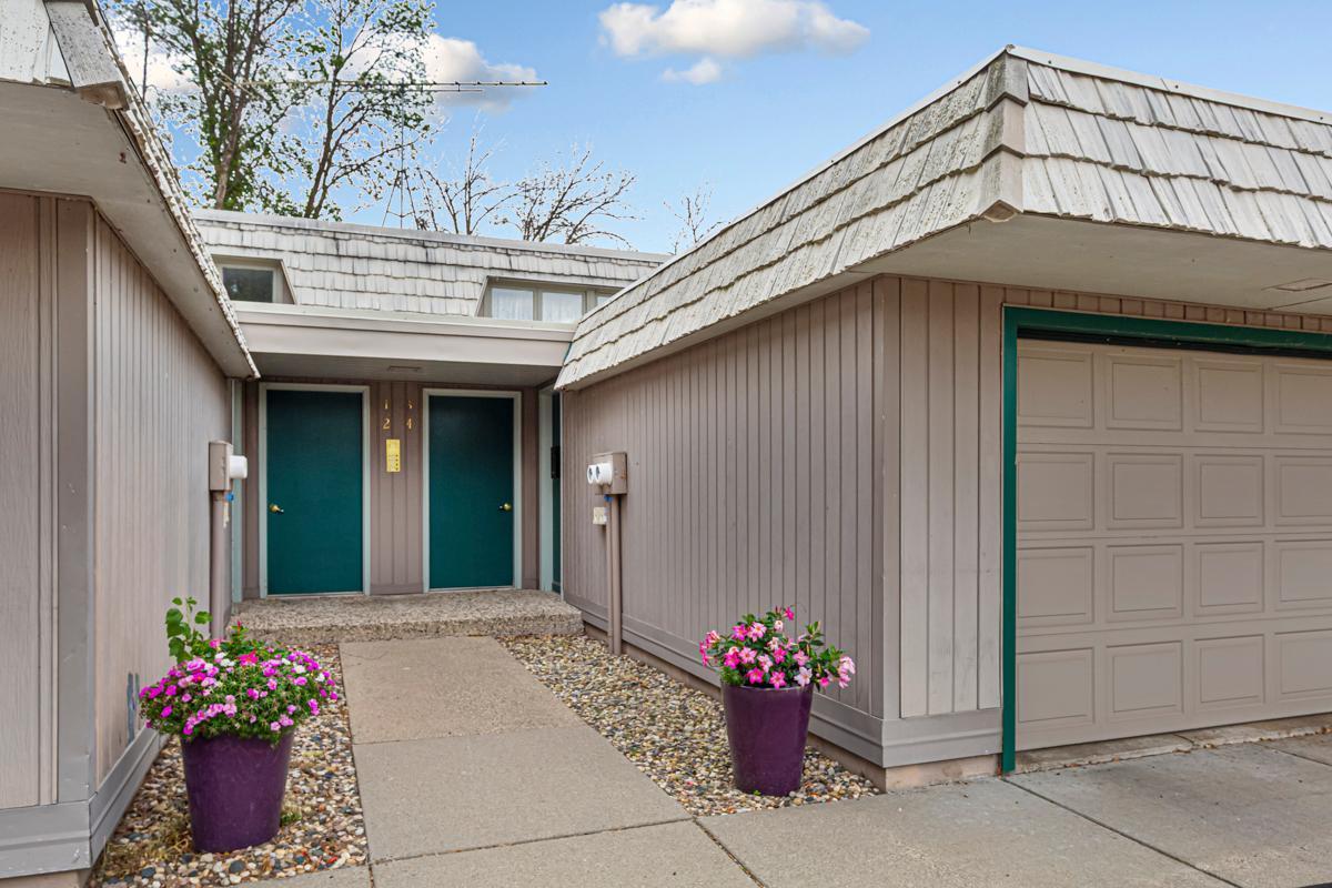 1801 Western Avenue NW Unit: 3