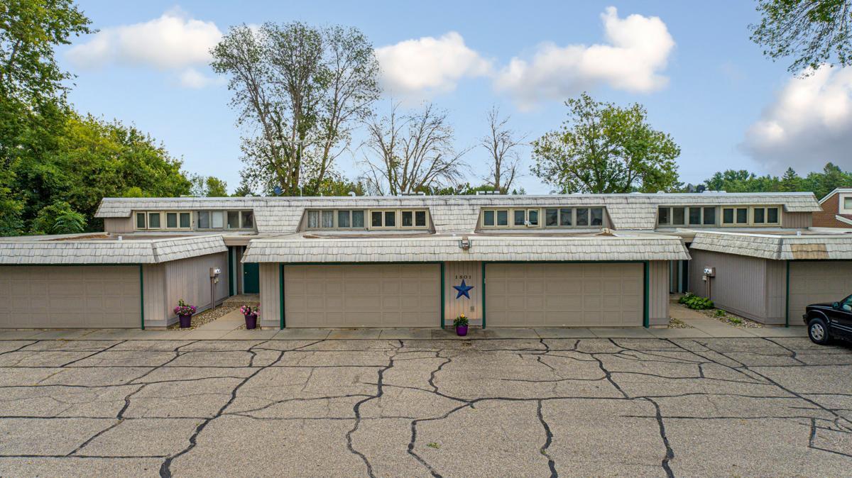 1801 Western Avenue NW Unit: 3