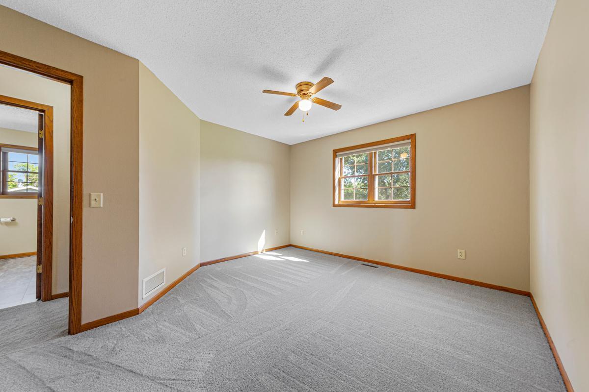 4320 Roberds Lake Trail