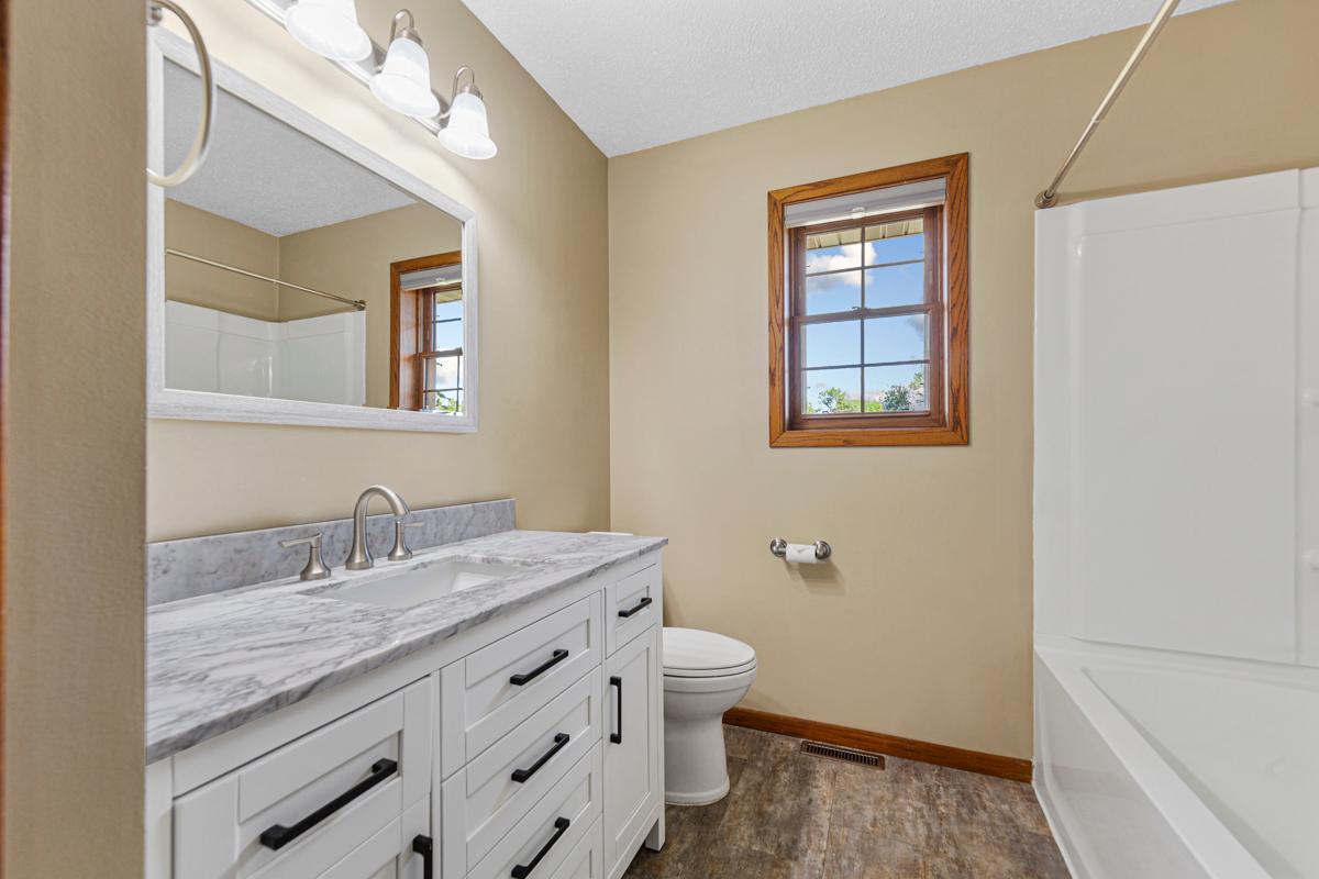 4320 Roberds Lake Trail