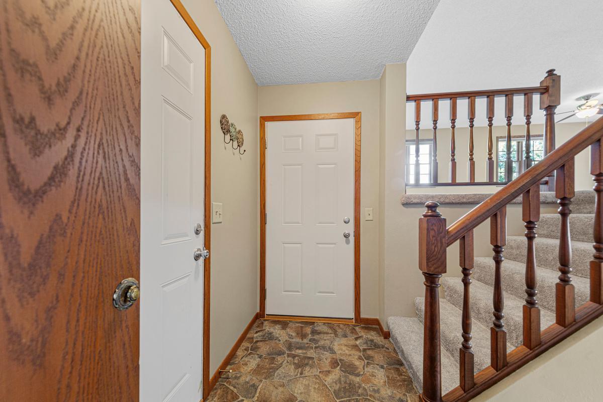 4320 Roberds Lake Trail