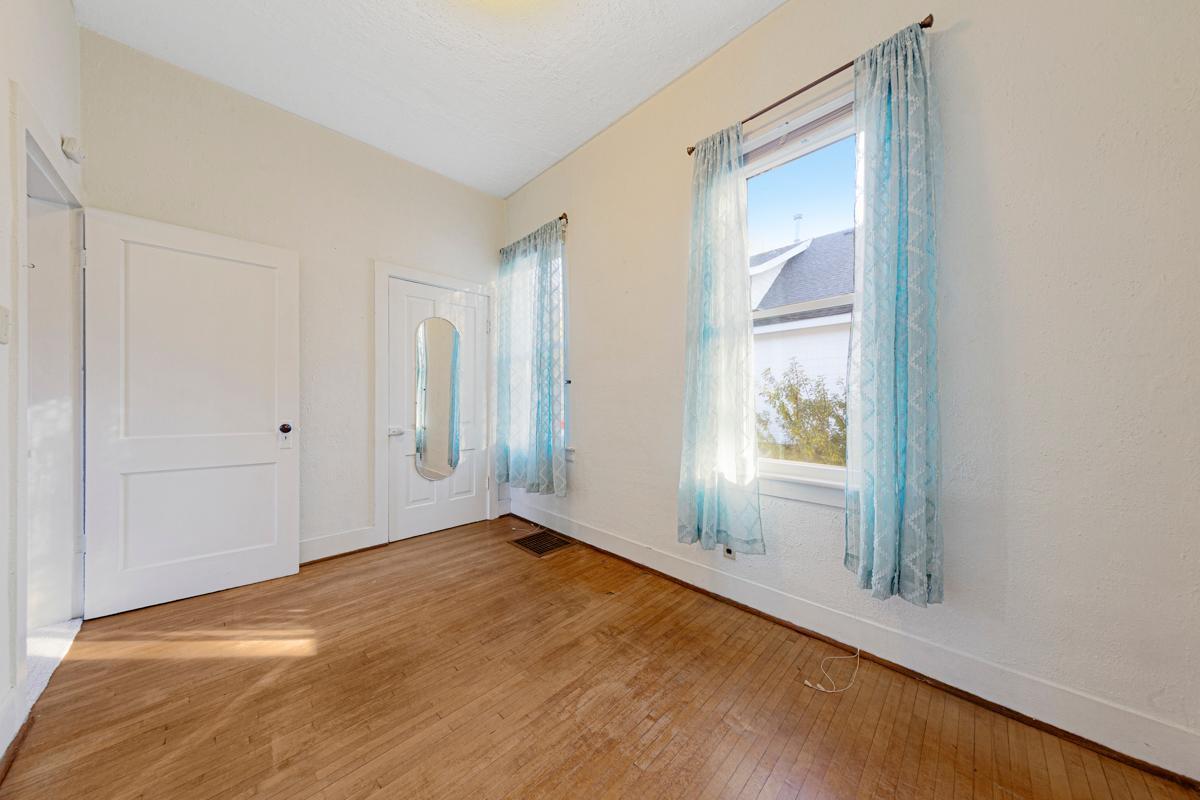 1022 Central Avenue N