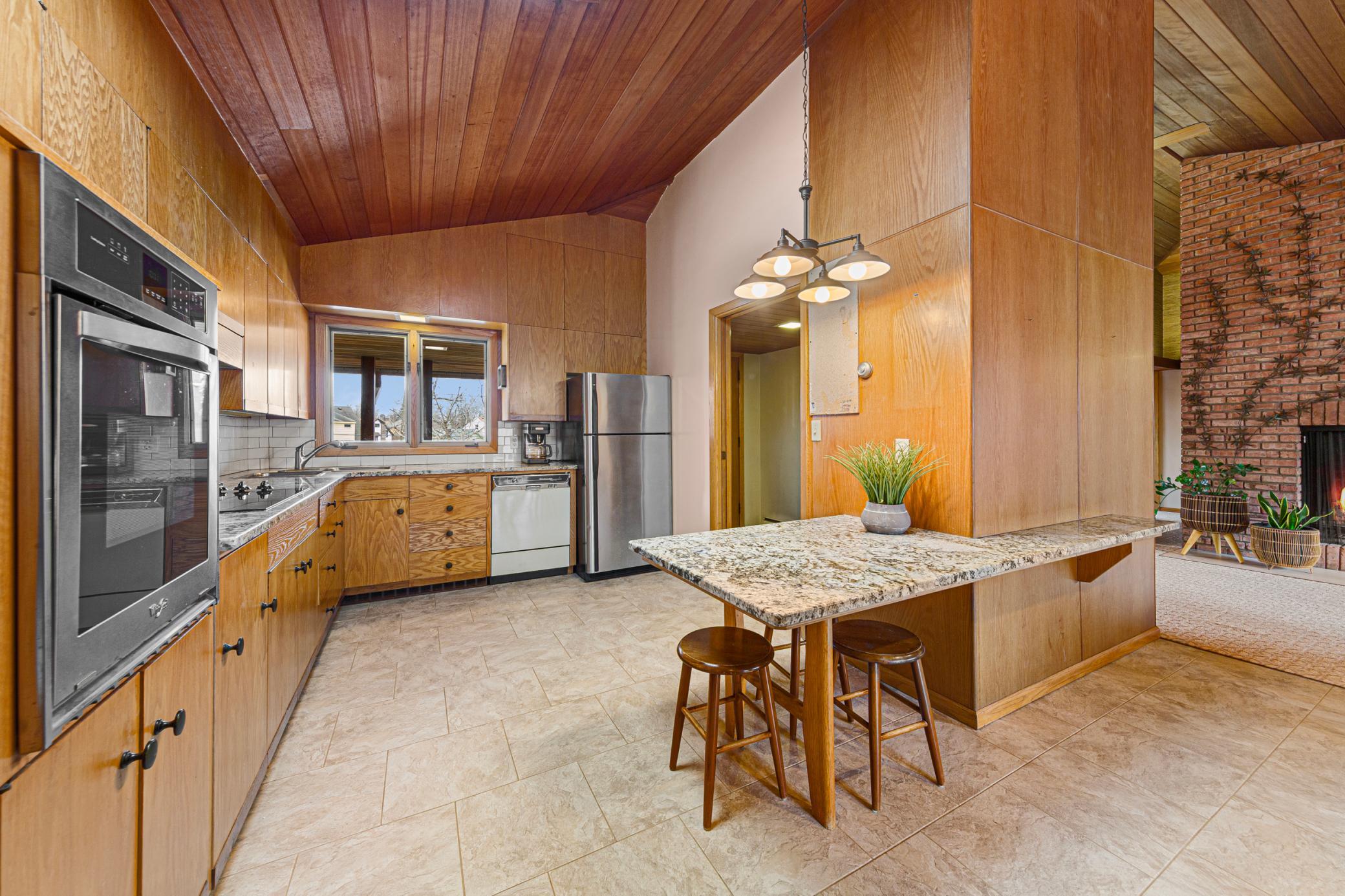 330 5th Avenue SW