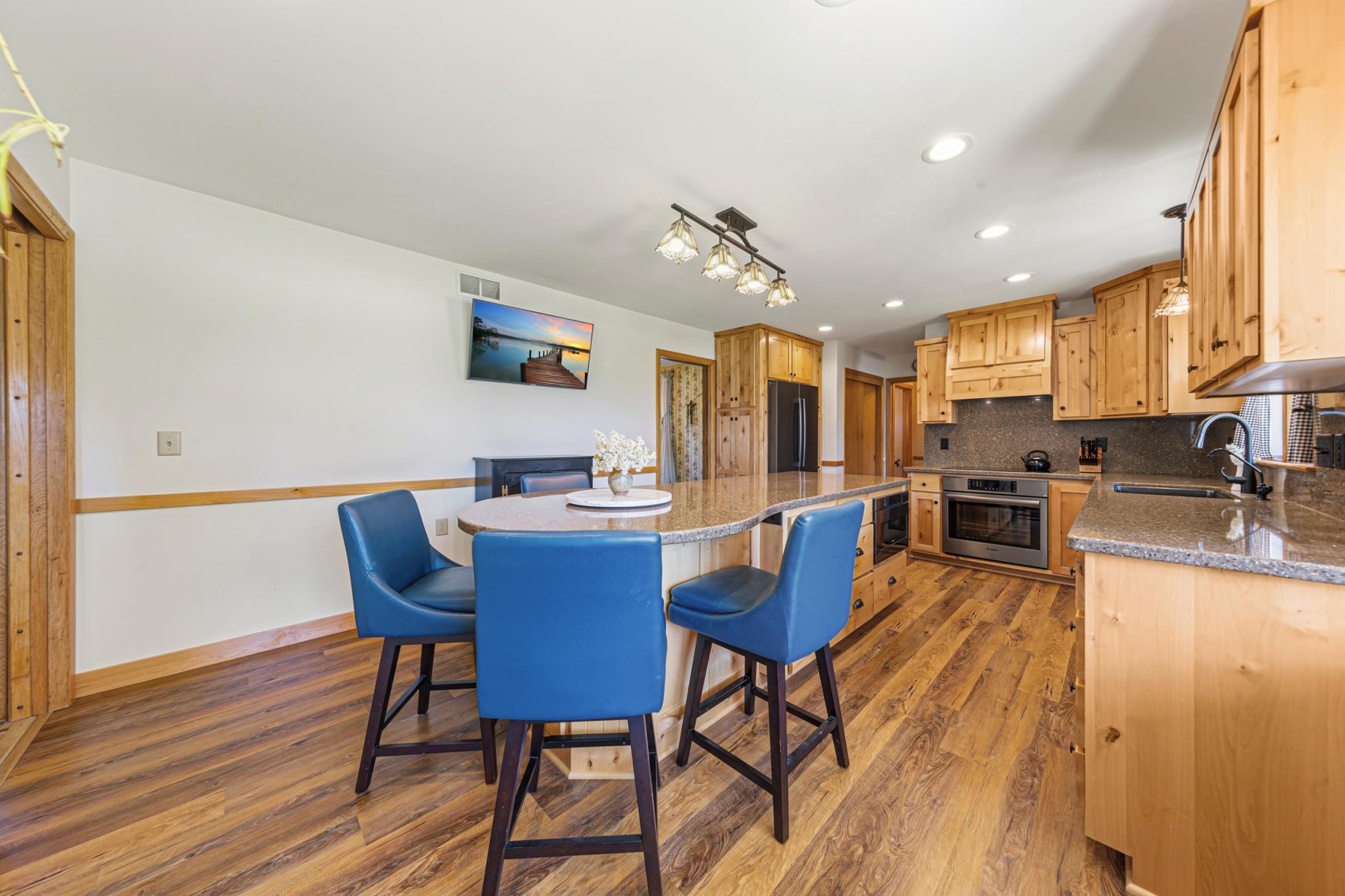 808 Hillcrest Drive