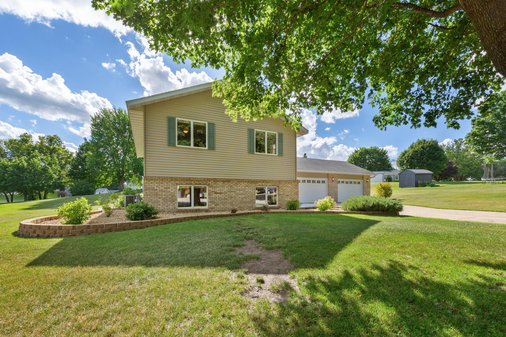 1651 Buckingham Path
