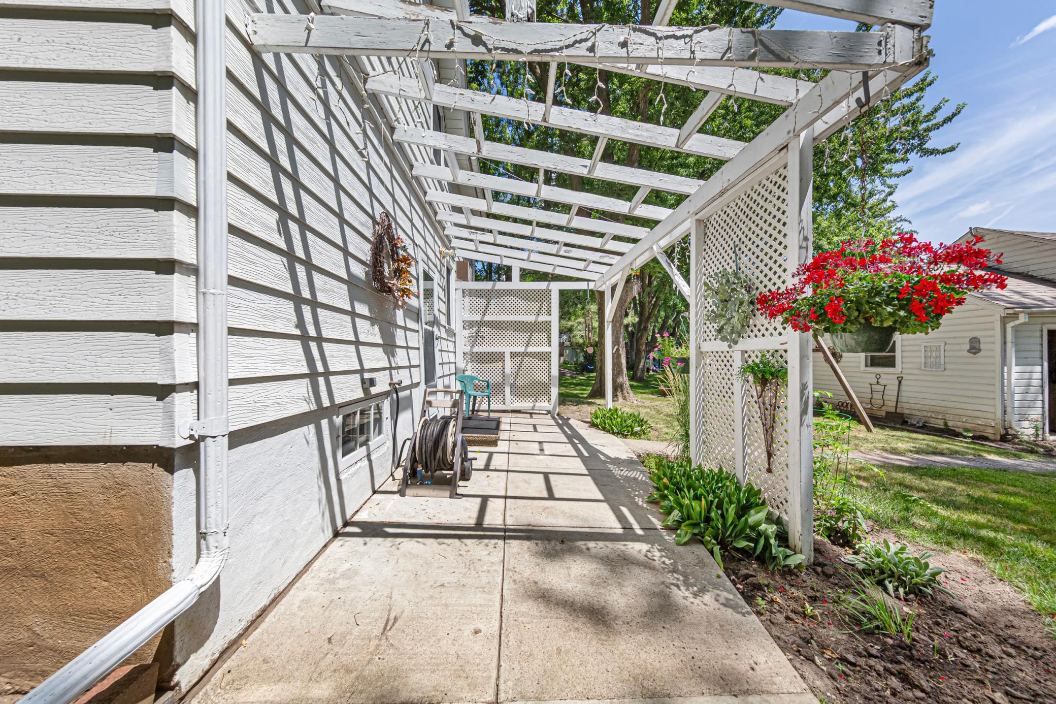 545 Willow Street