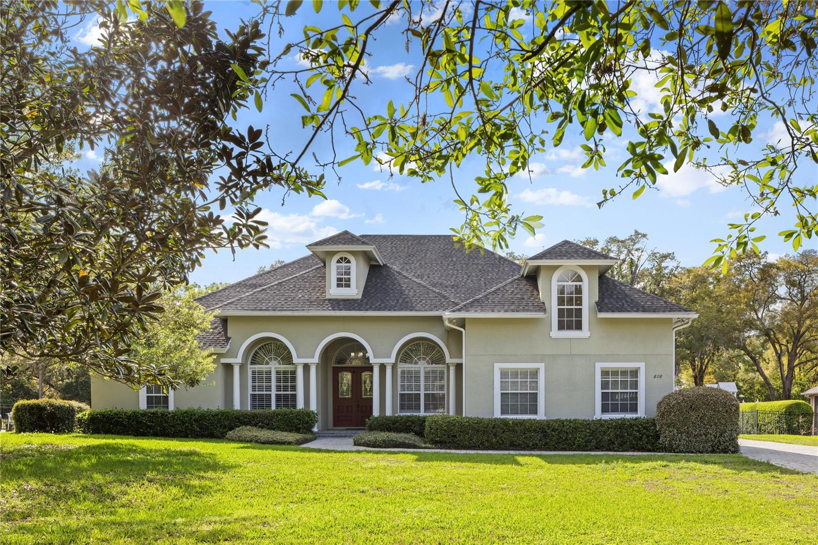 878 CARDINAL POINTE CV
