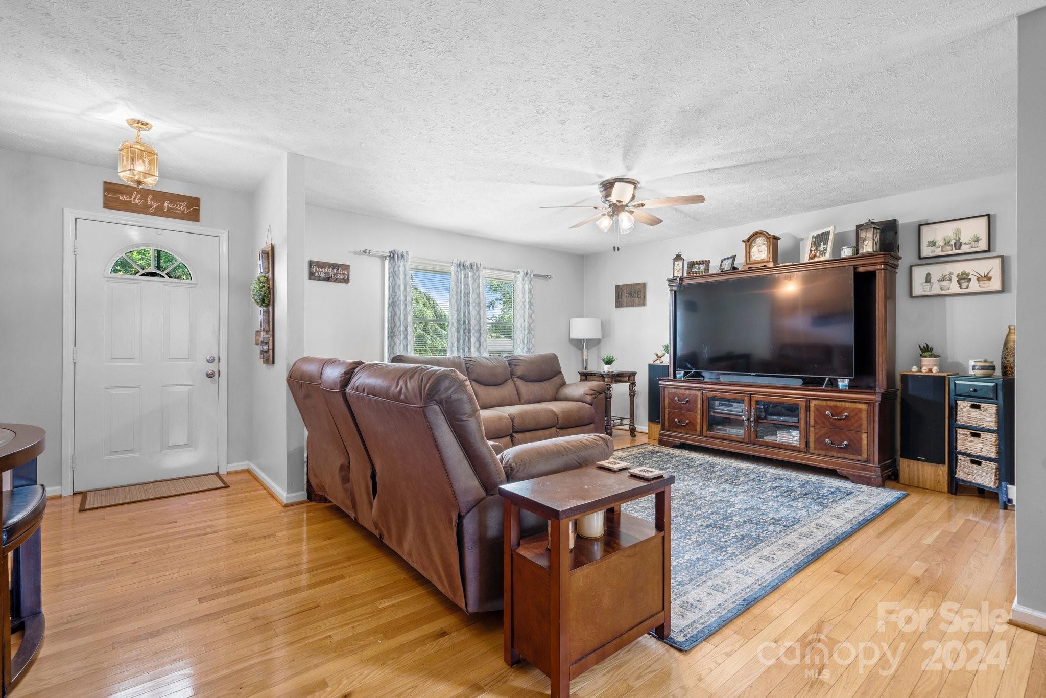 6 Plaza Drive