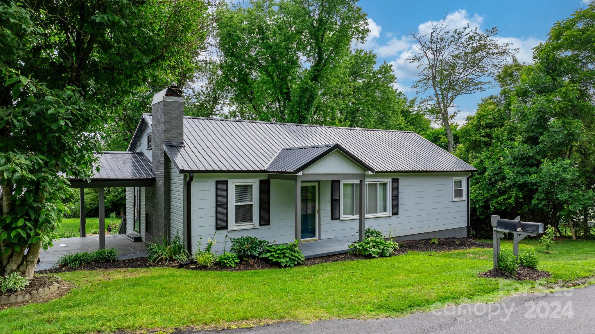 110 Countryside Drive SE