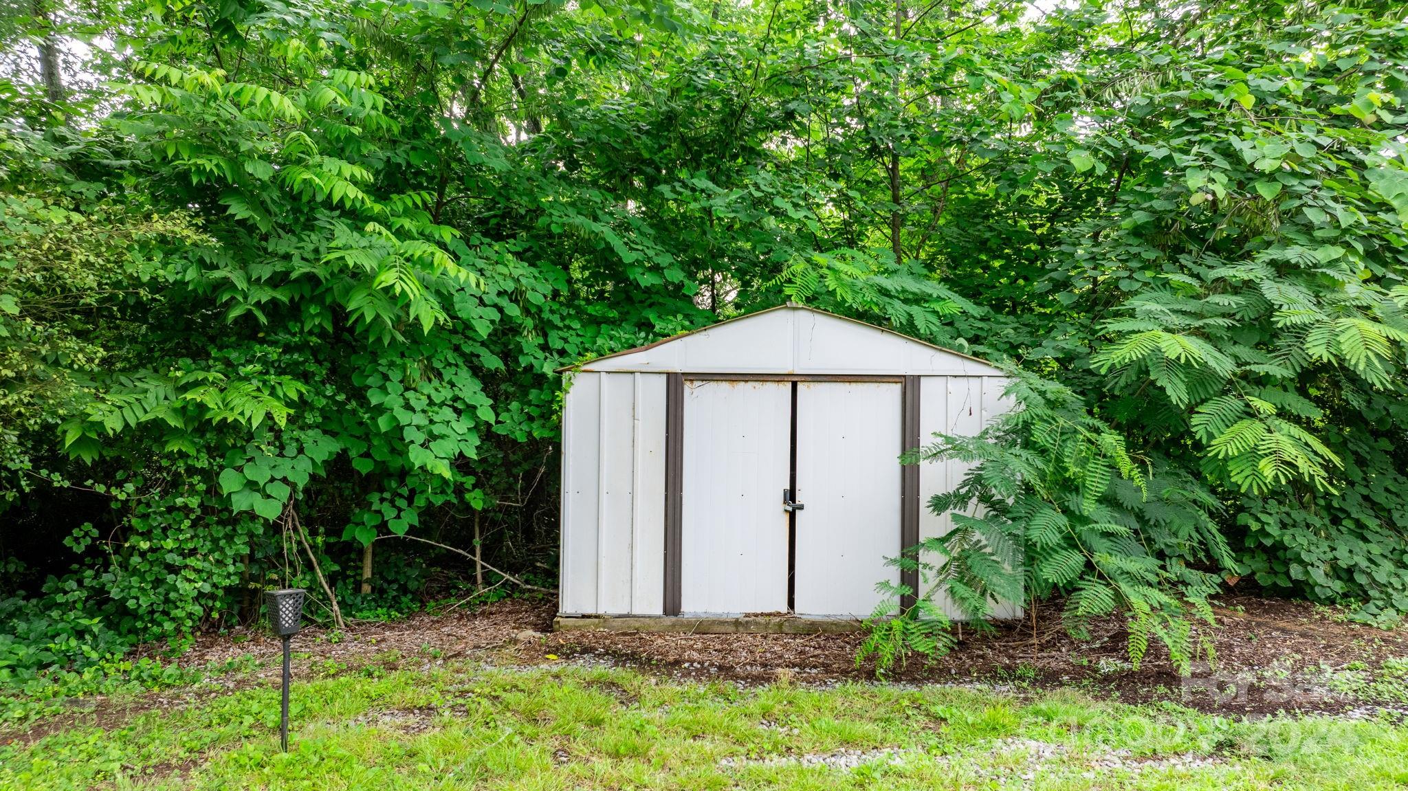 110 Countryside Drive SE