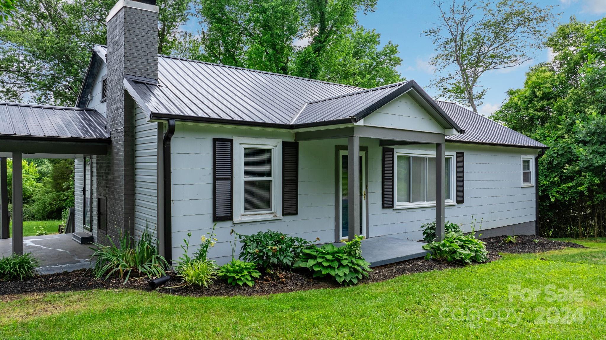 110 Countryside Drive SE