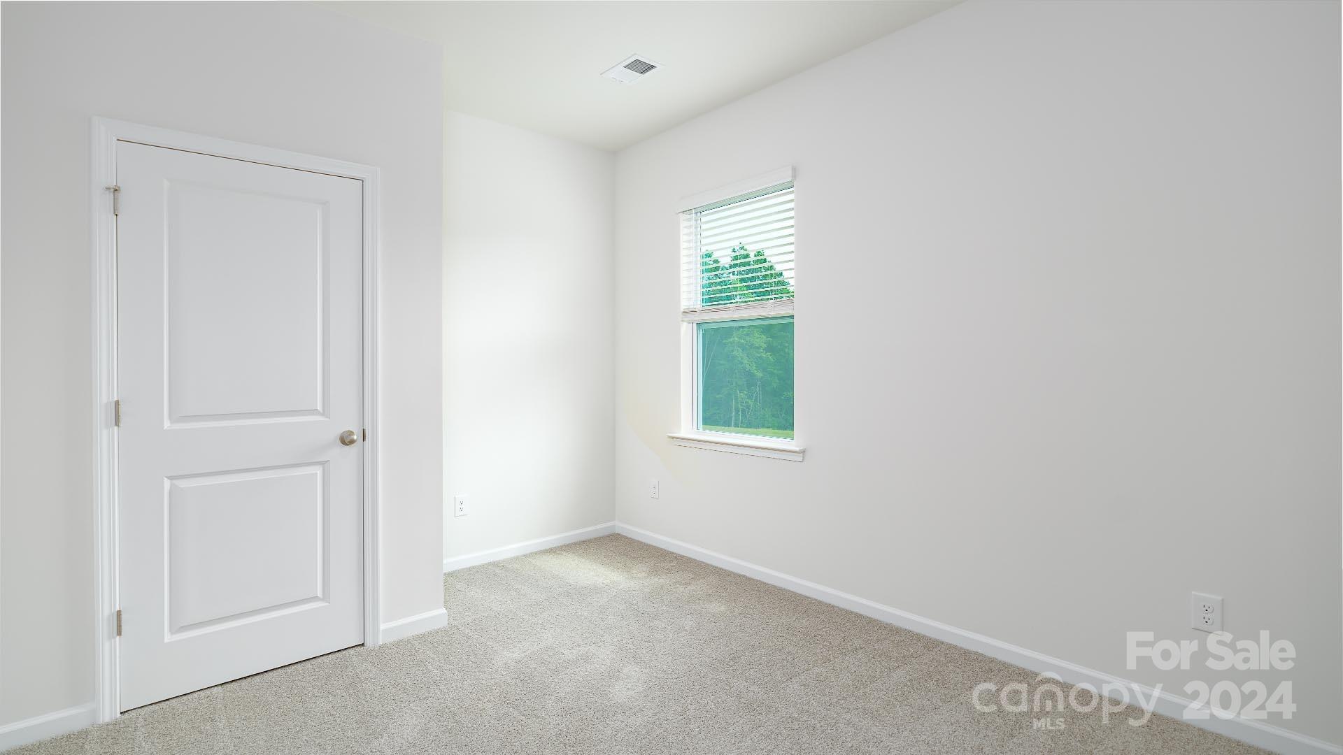 1214 37th Avenue Lane NE