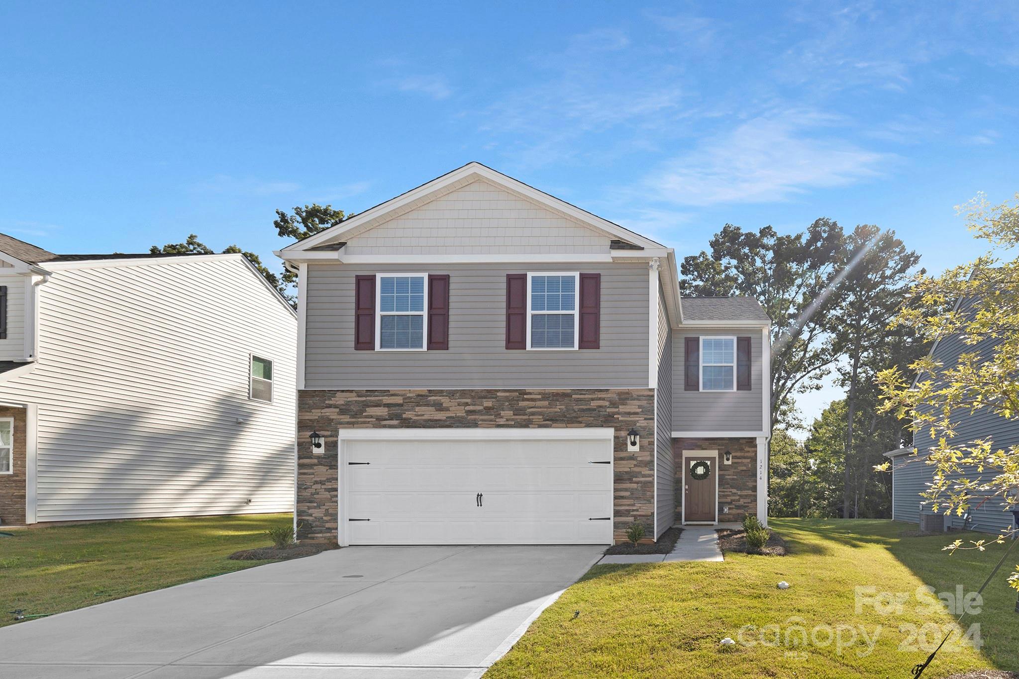 1214 37th Avenue Lane NE