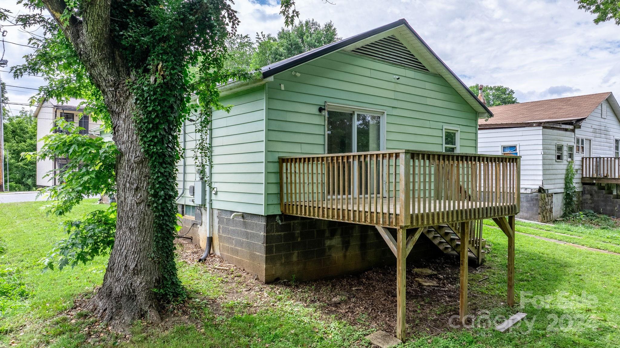 417 Realty Street SW