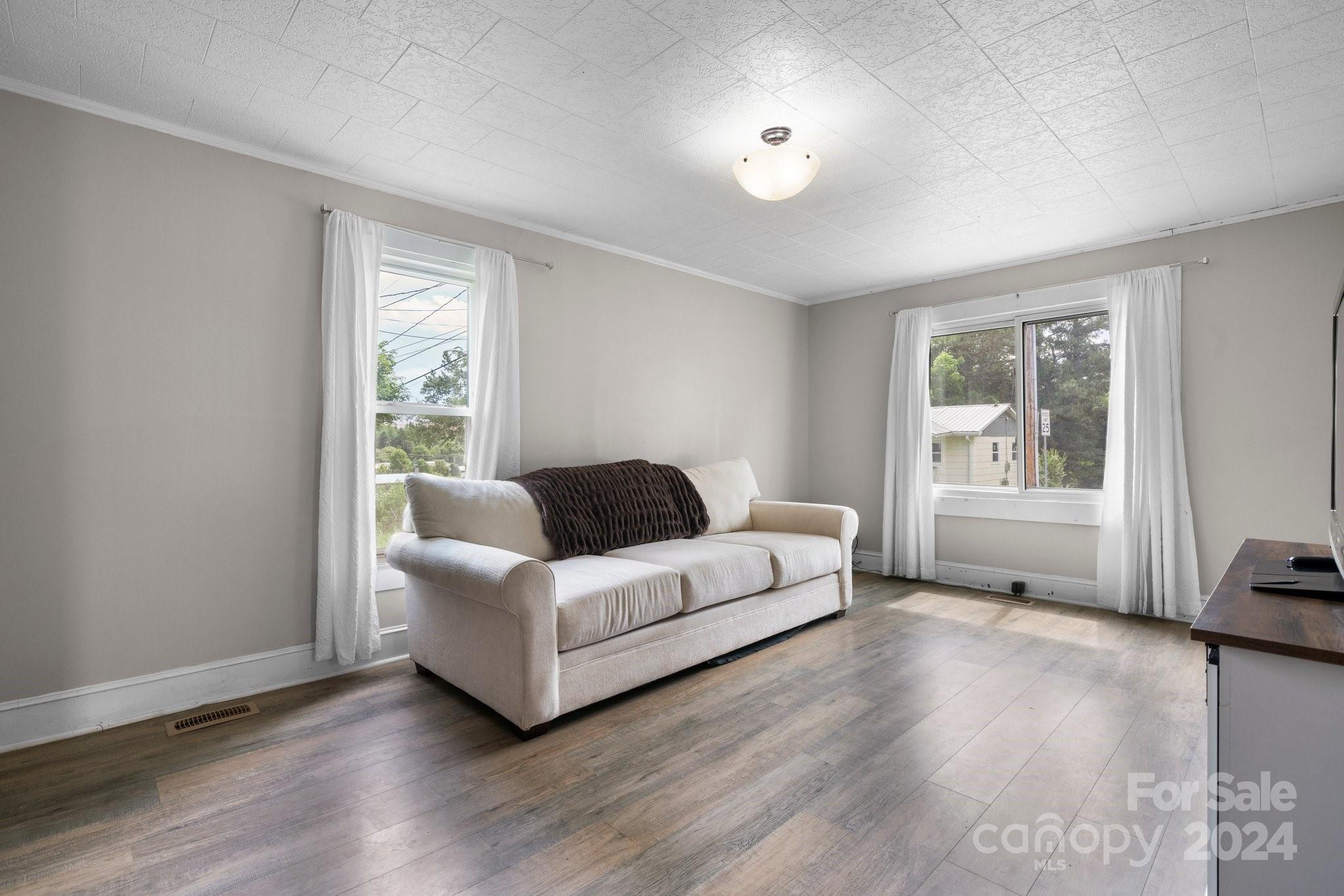 417 Realty Street SW