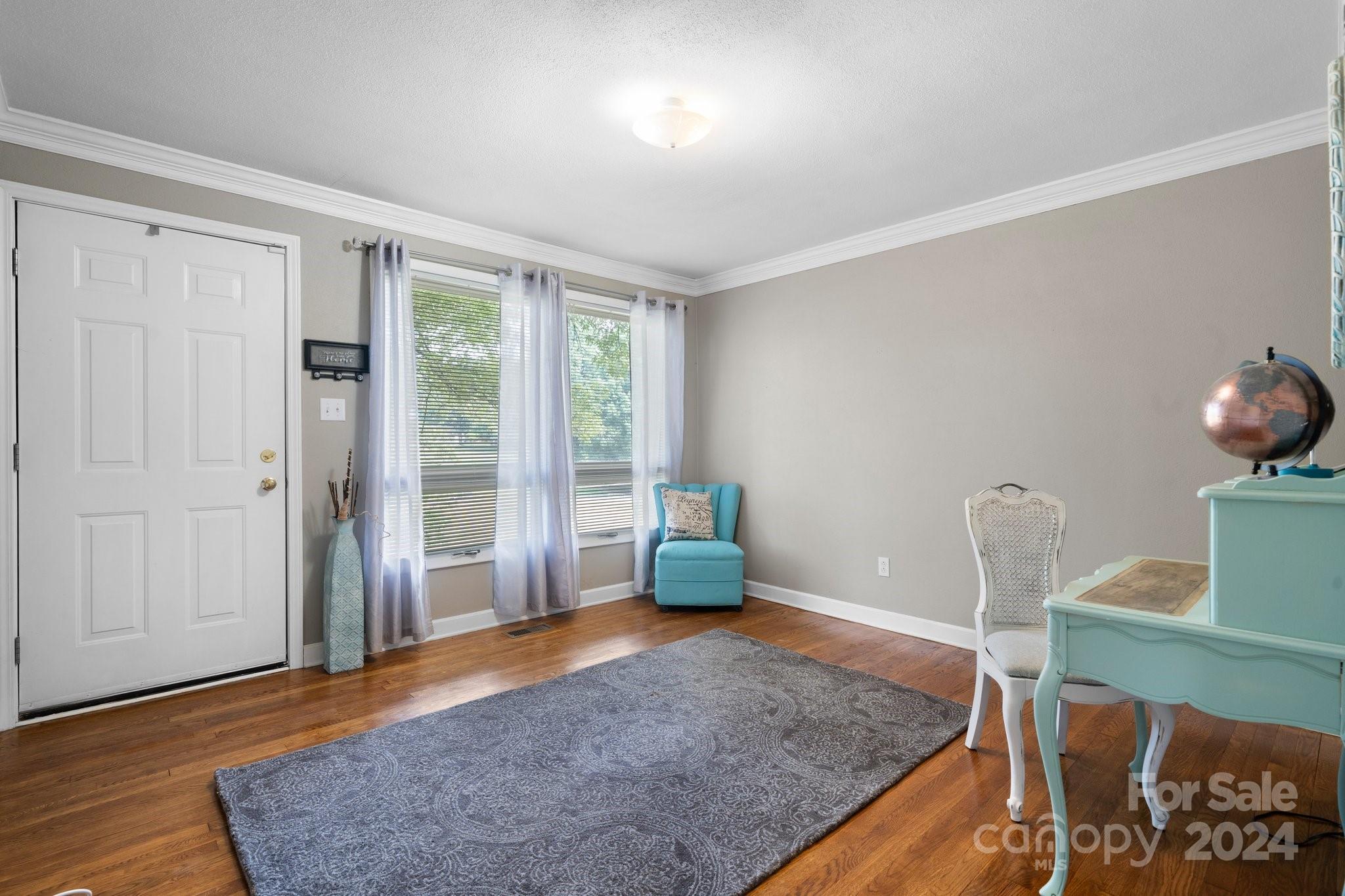 1225 33rd Street Lane NE