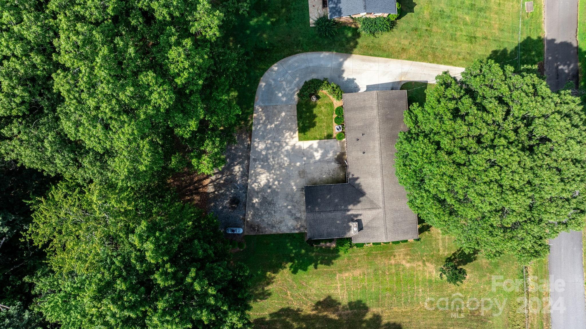 1225 33rd Street Lane NE