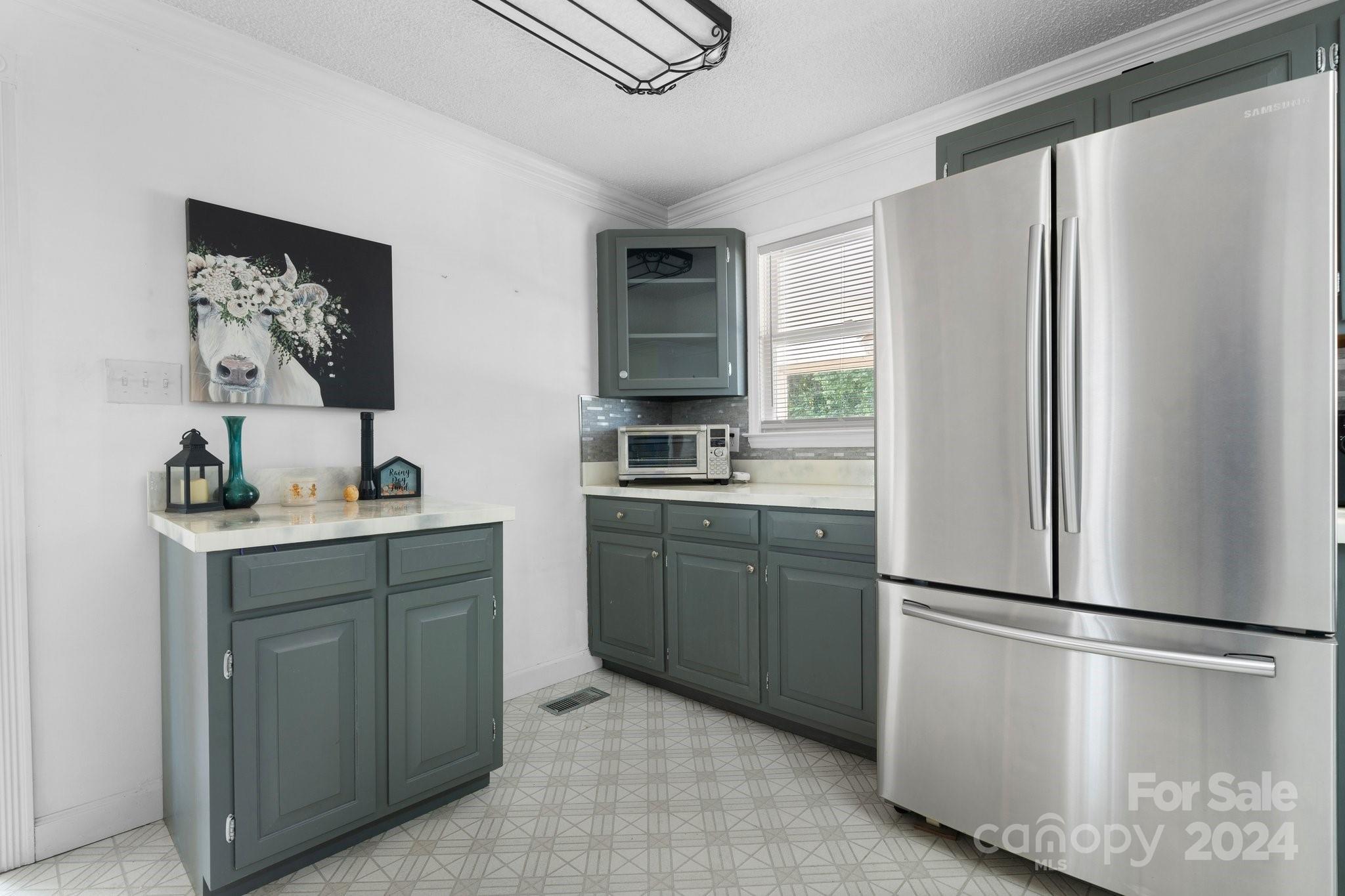 1225 33rd Street Lane NE