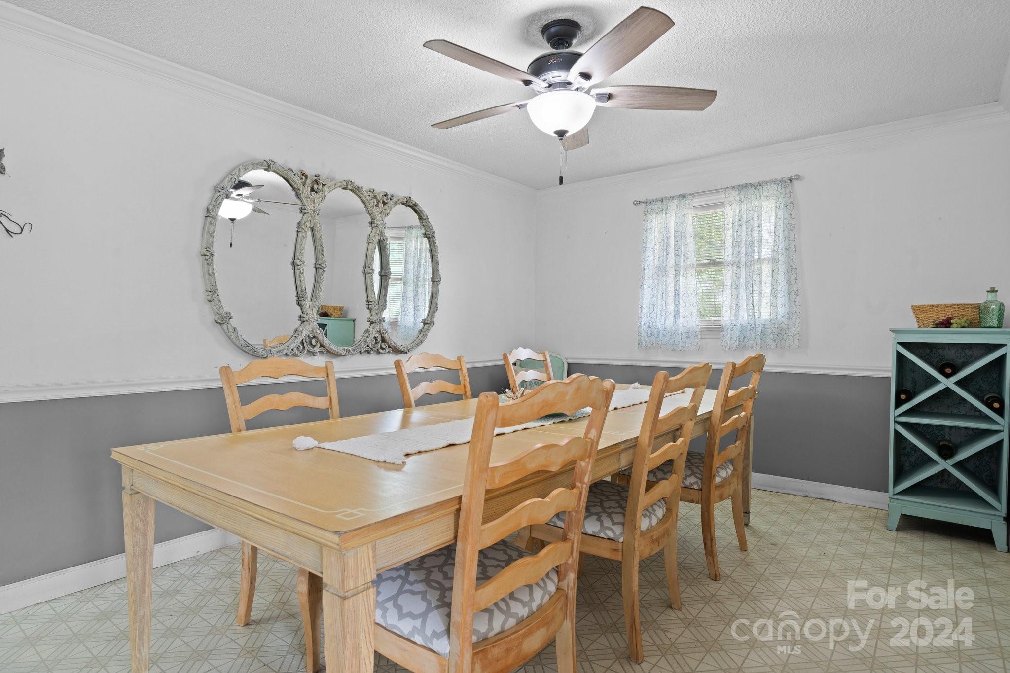 1225 33rd Street Lane NE