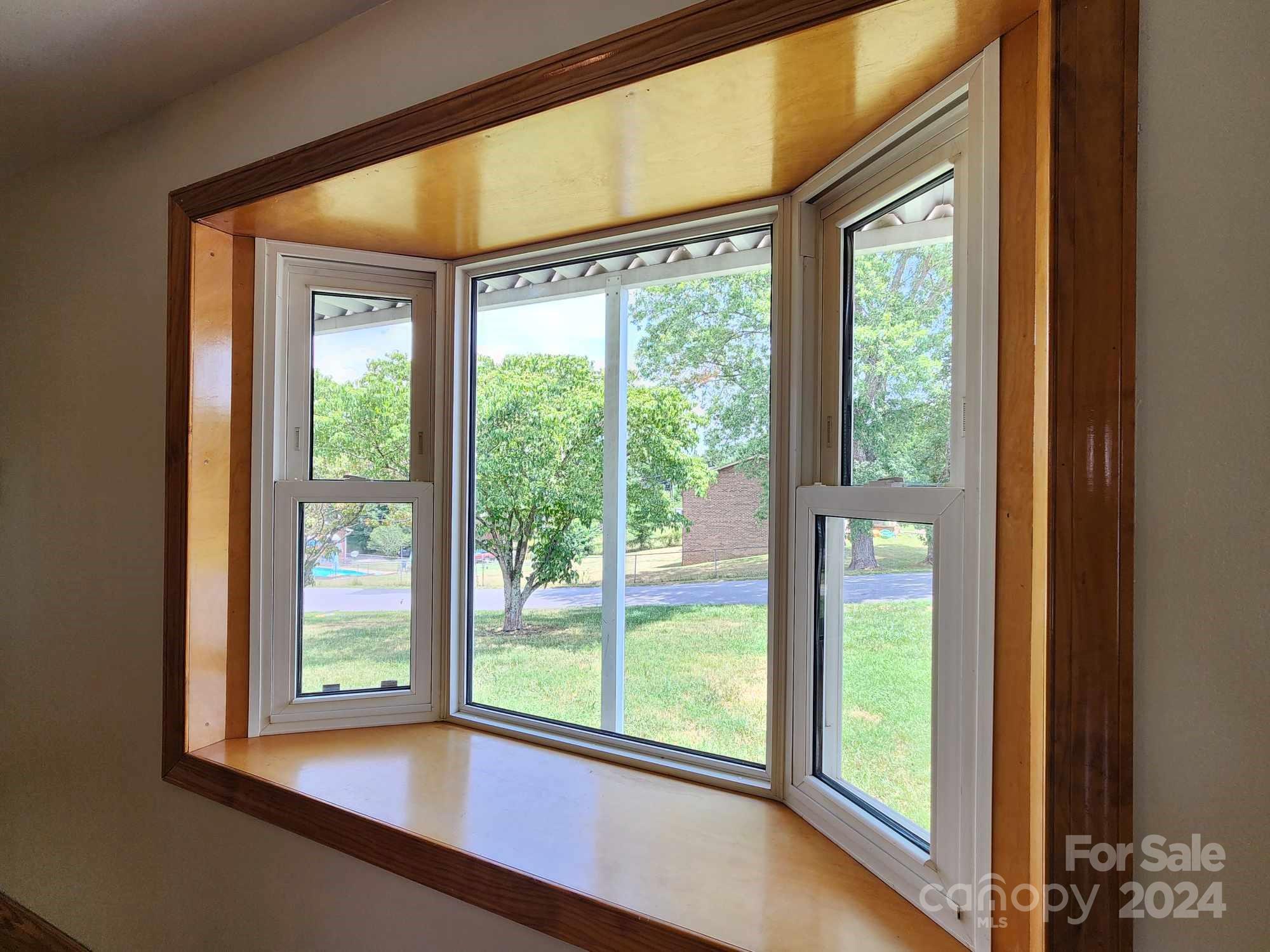 5349 Meadowlane Drive