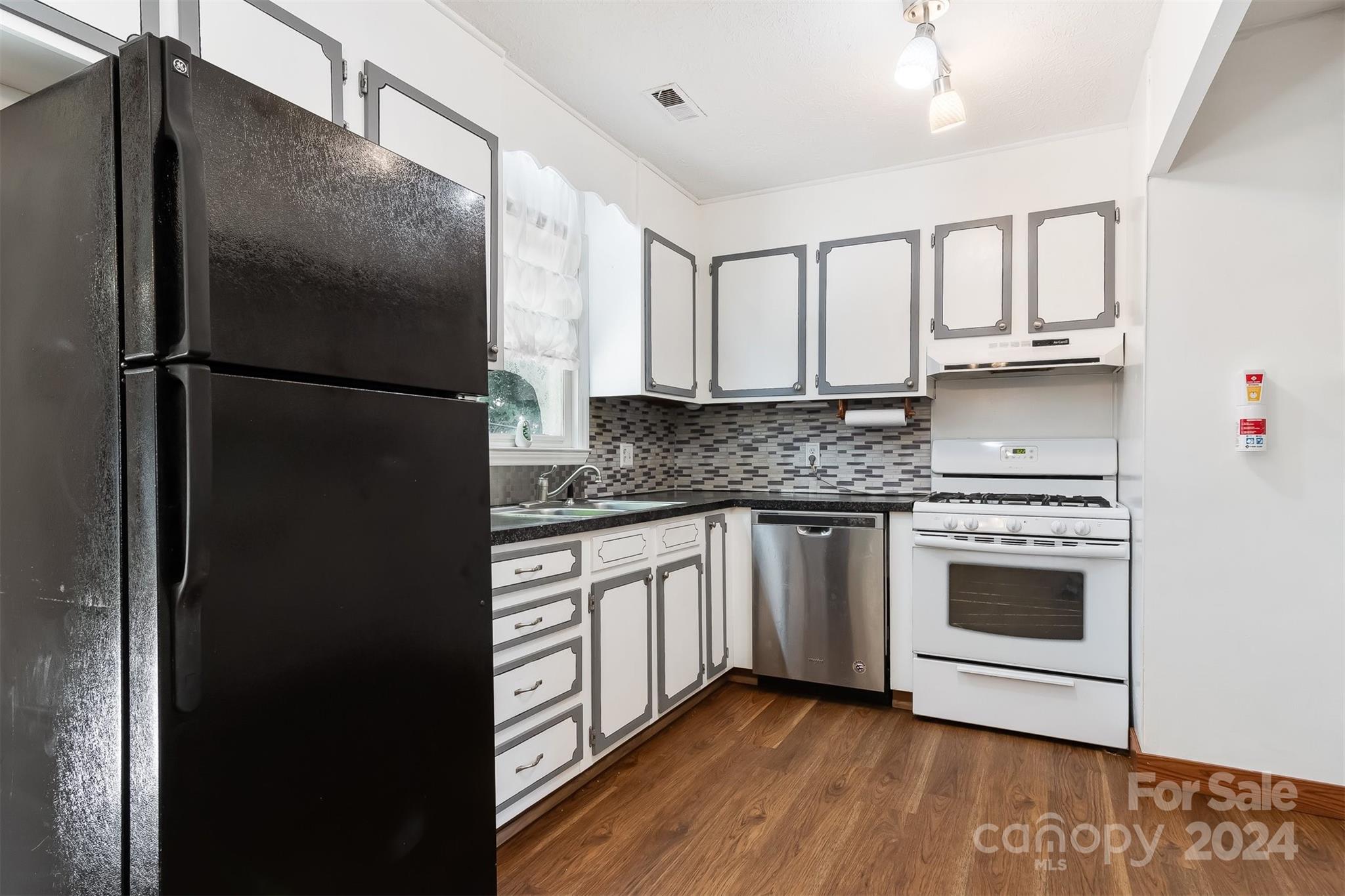 26 Ashley Street