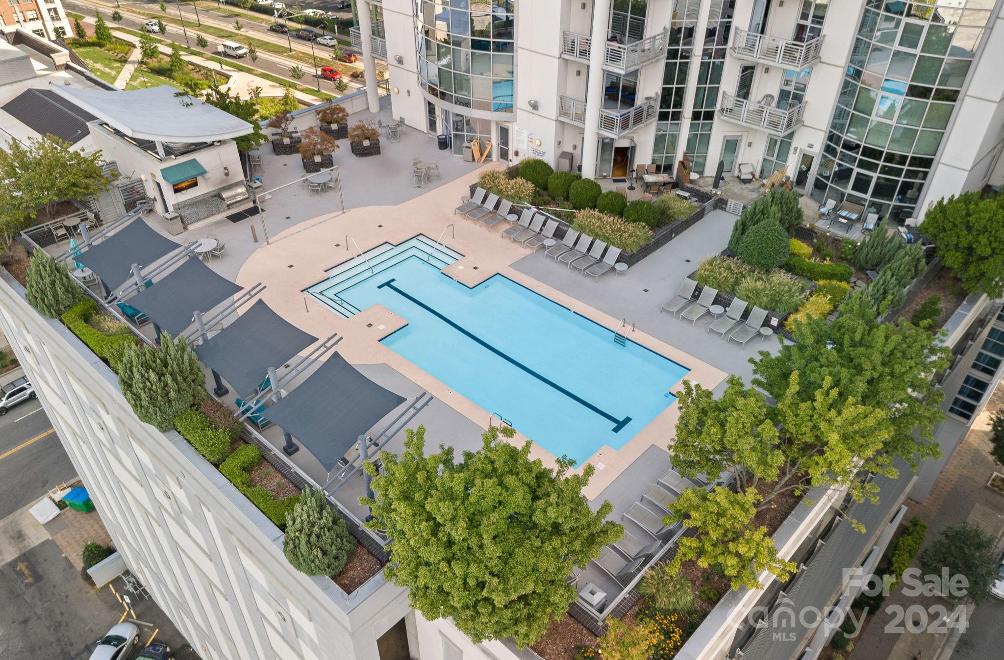 333 W Trade Street Unit: 1410