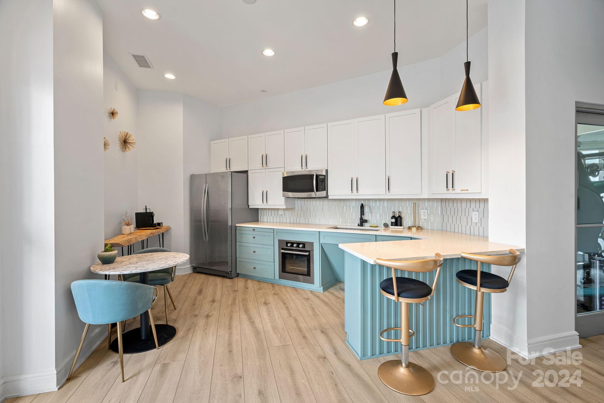 333 W Trade Street Unit: 1410