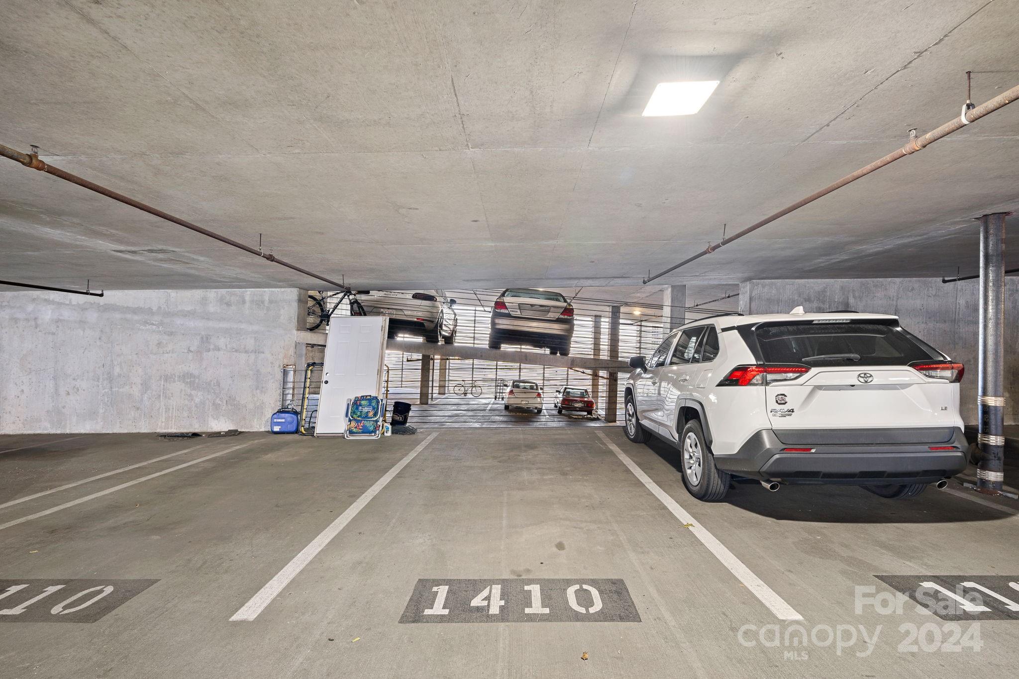 333 W Trade Street Unit: 1410