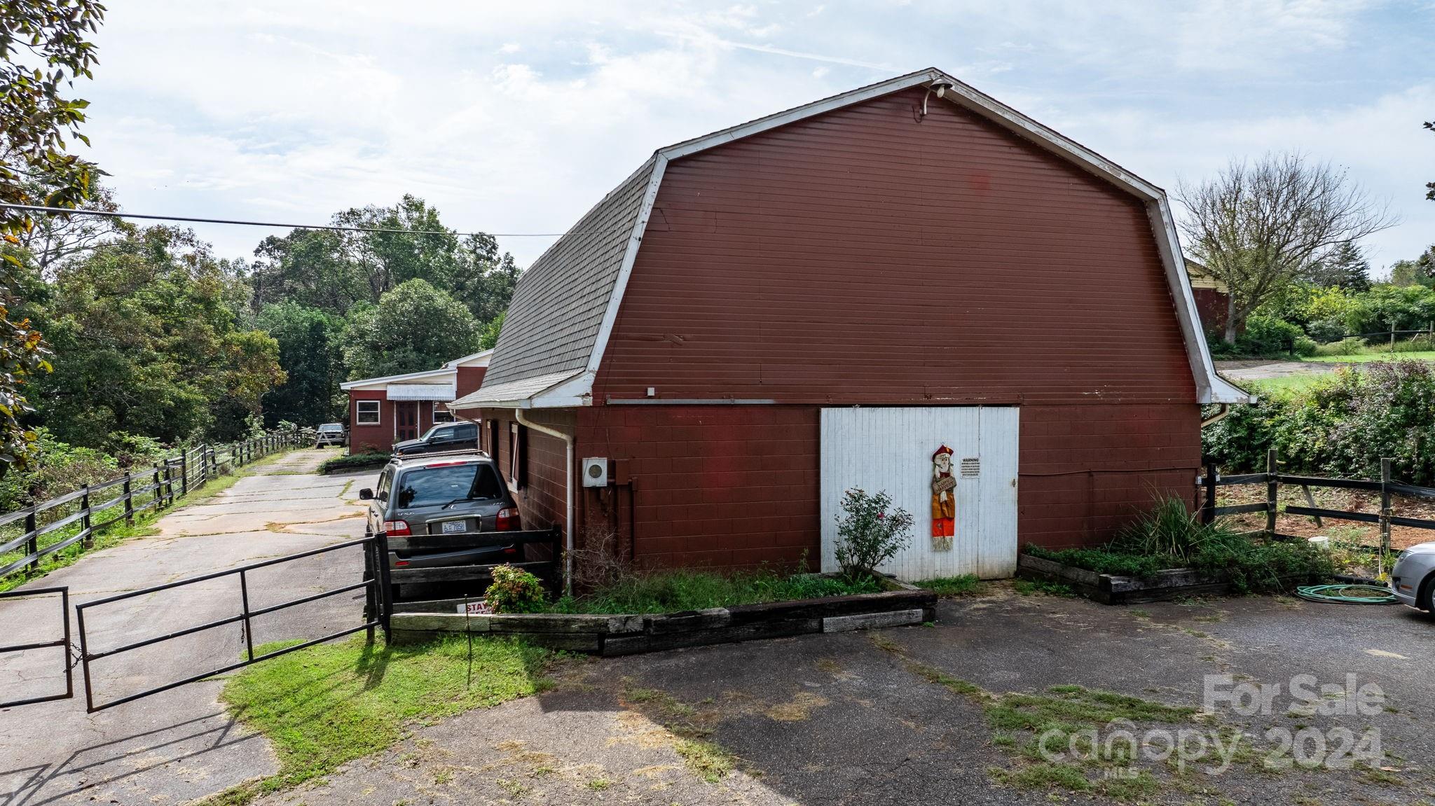 2560 Brookford Boulevard