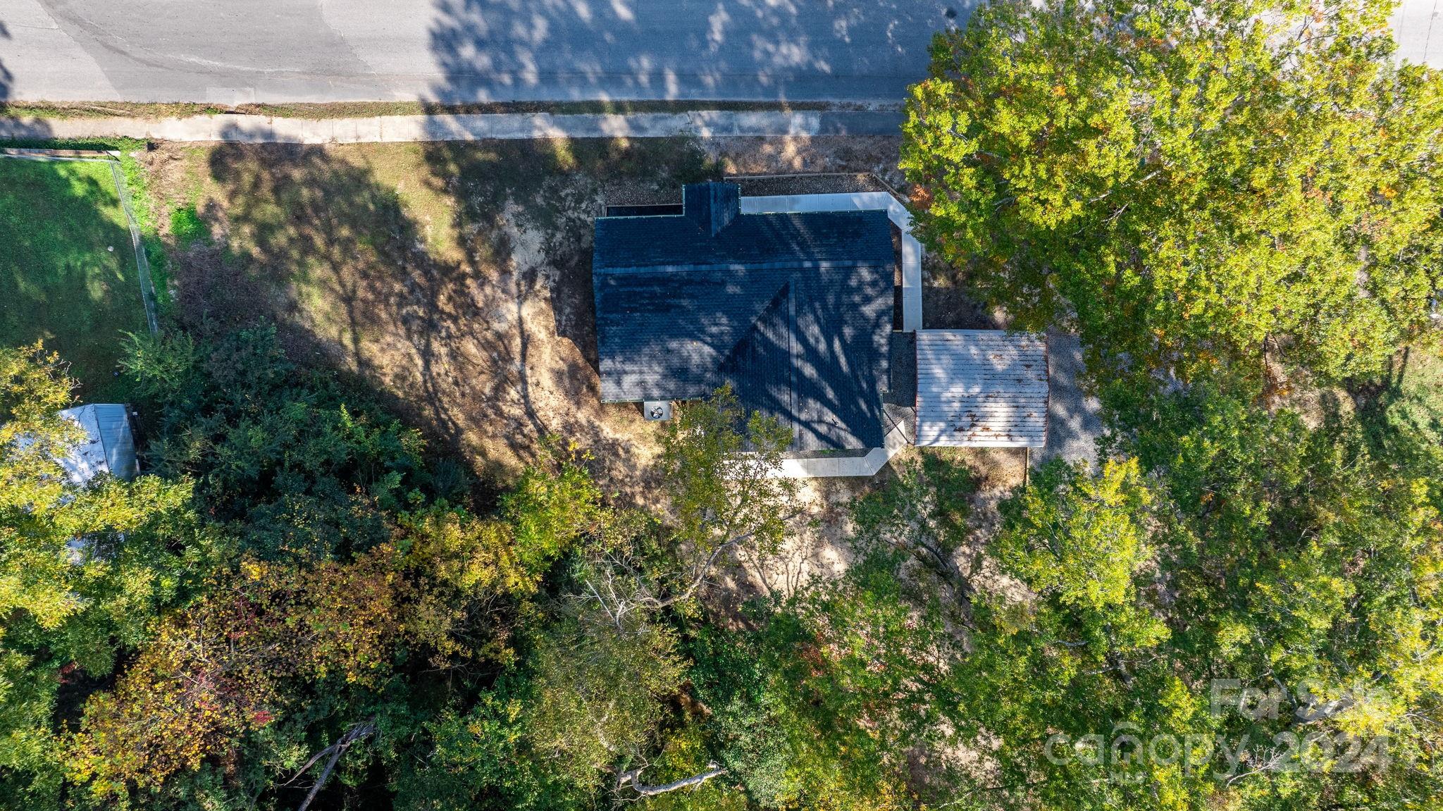 205 W Robinson Street
