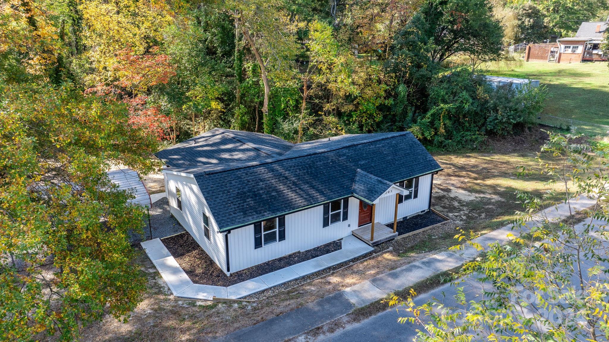 205 W Robinson Street